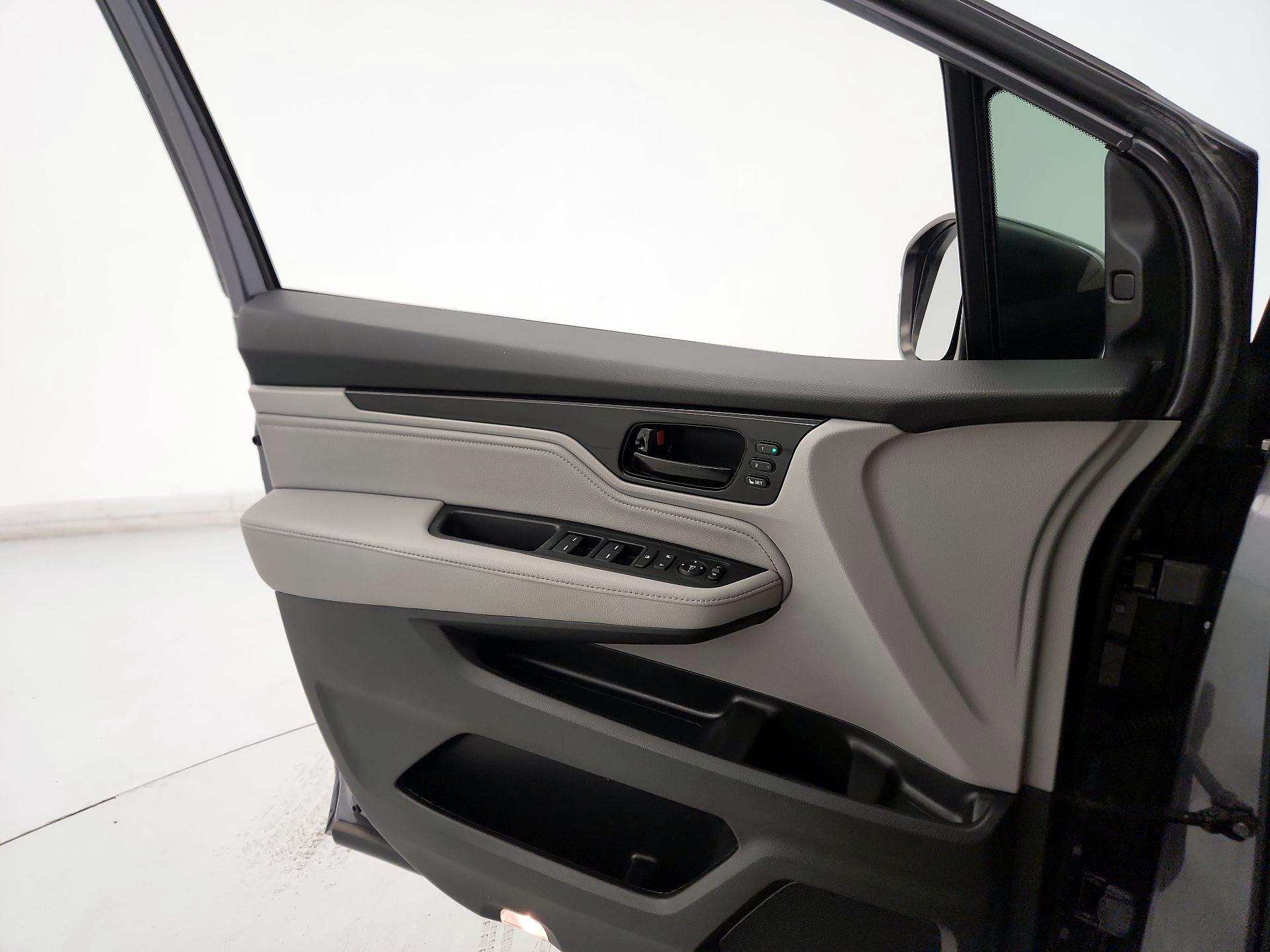 Thumbnail: 2021 Honda Odyssey - 12