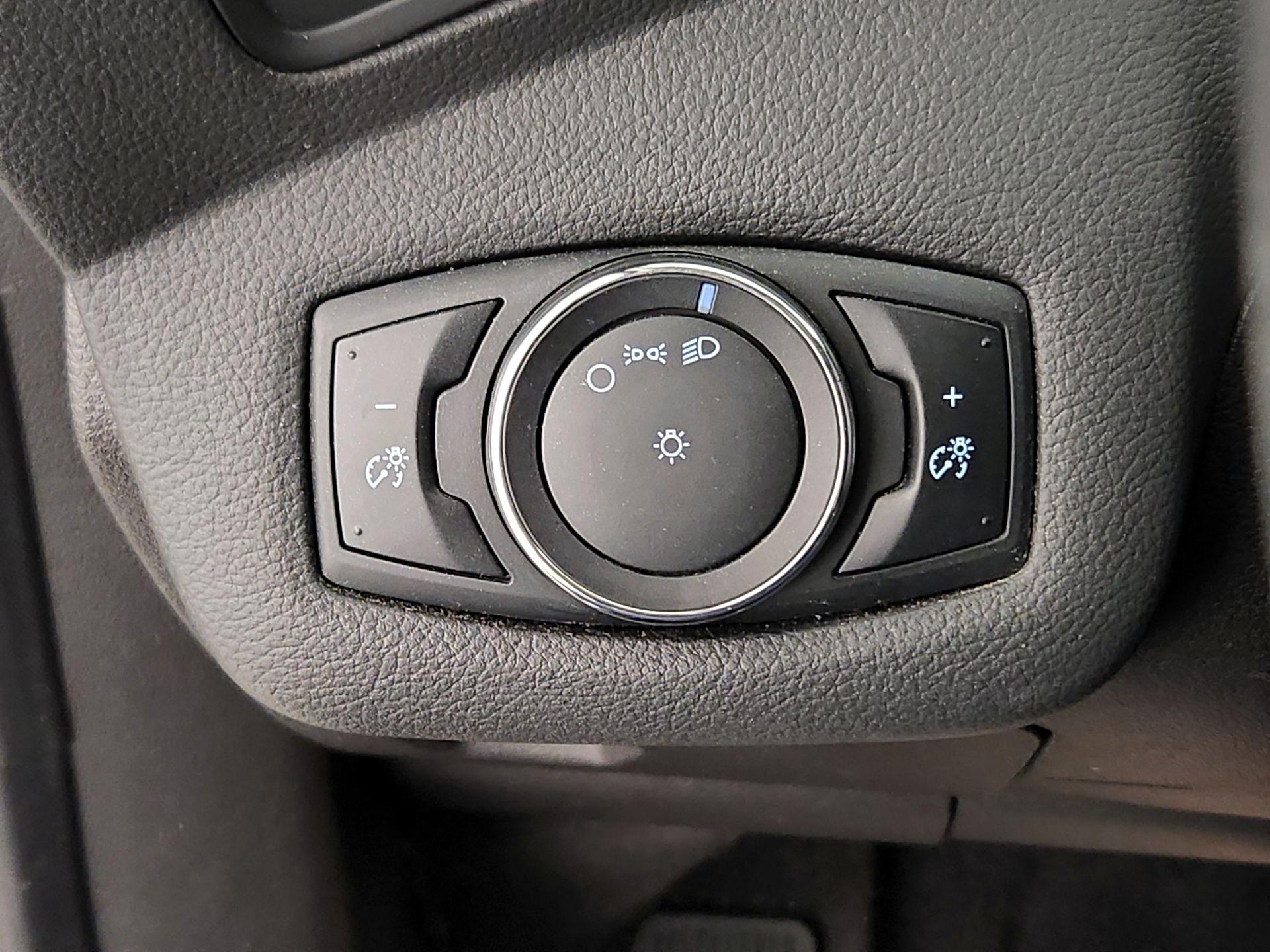 Thumbnail: 2015 Ford Escape - 13