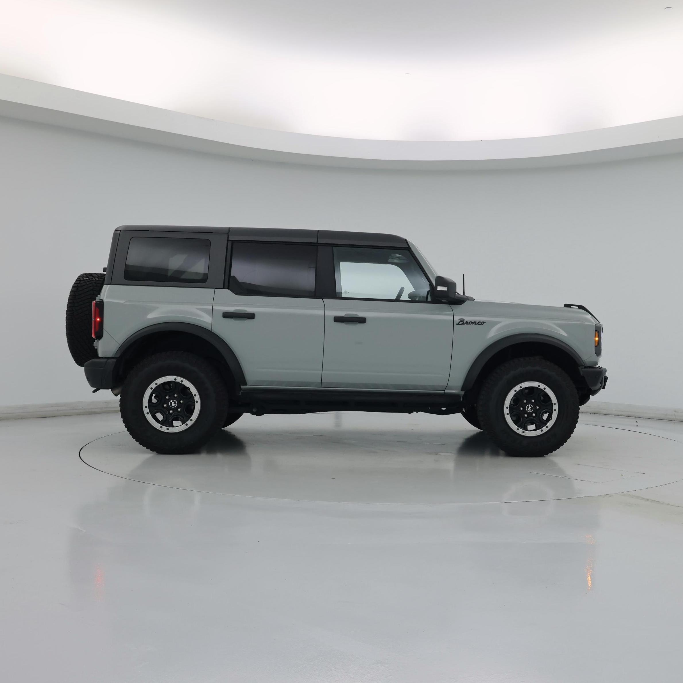 Thumbnail: 2023 Ford Bronco - 7