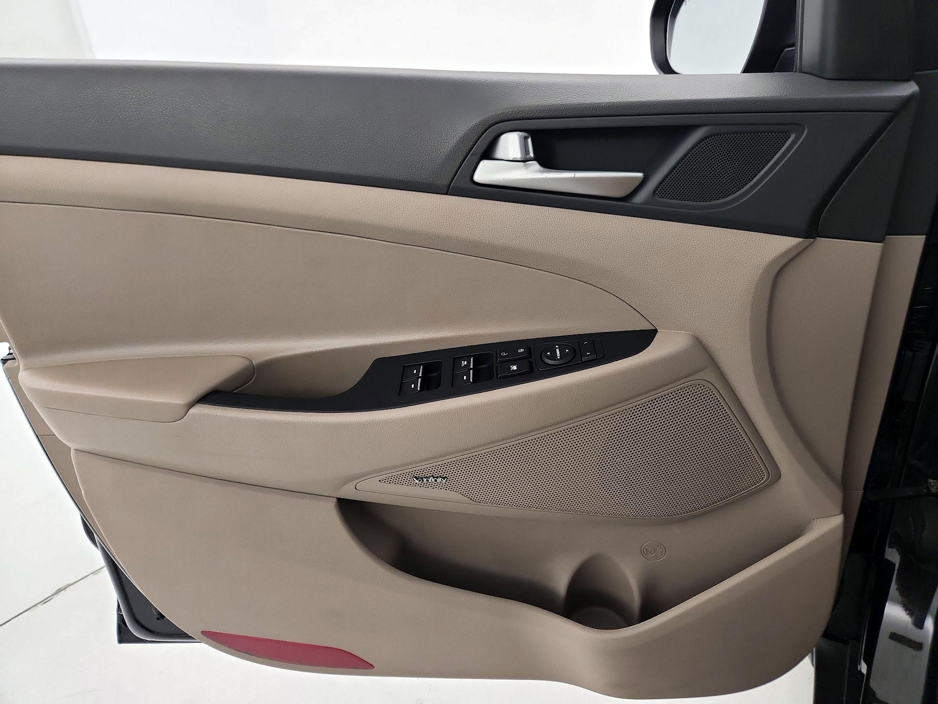 Thumbnail: 2020 Hyundai Tucson - 12
