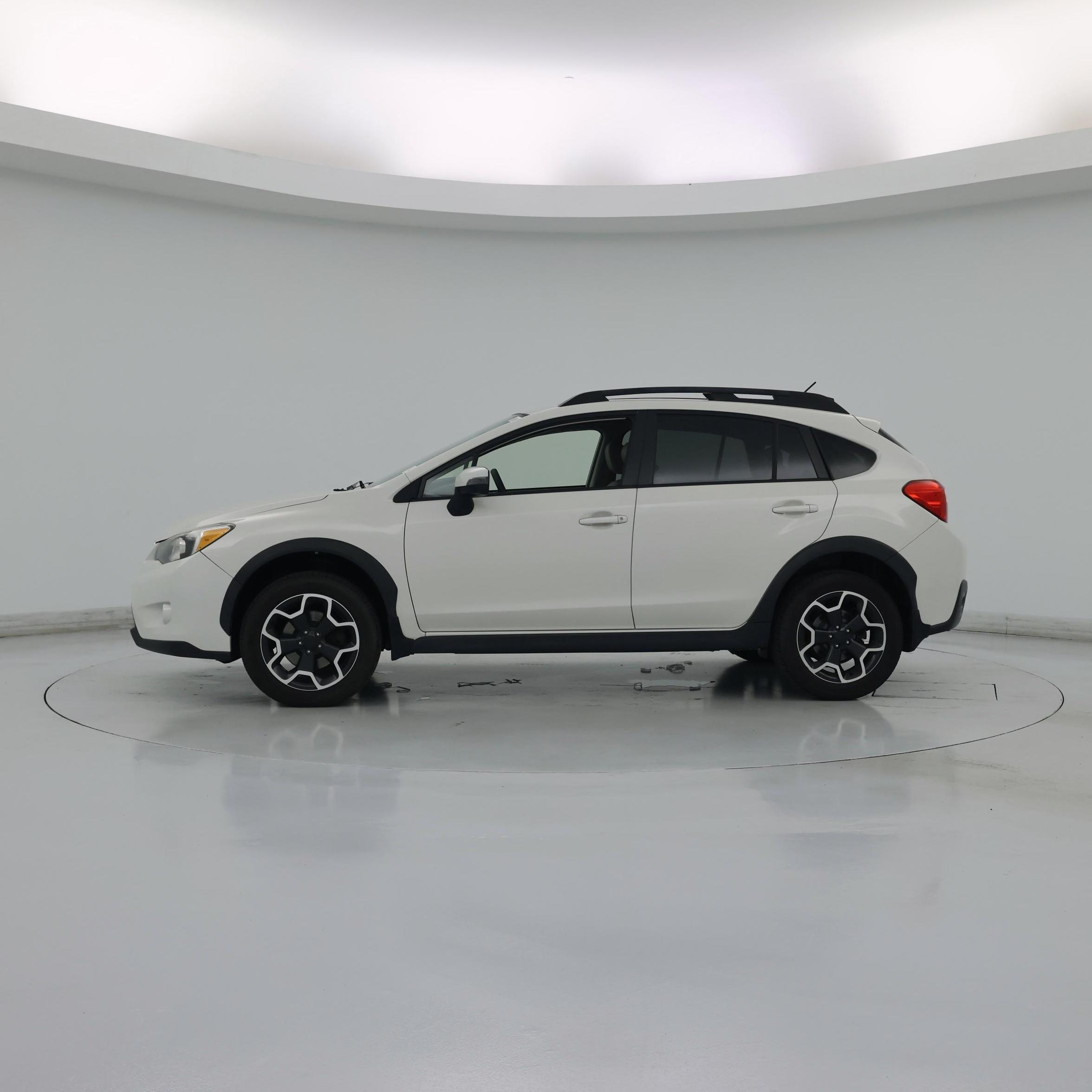 Thumbnail: 2015 Subaru XV Crosstrek - 3
