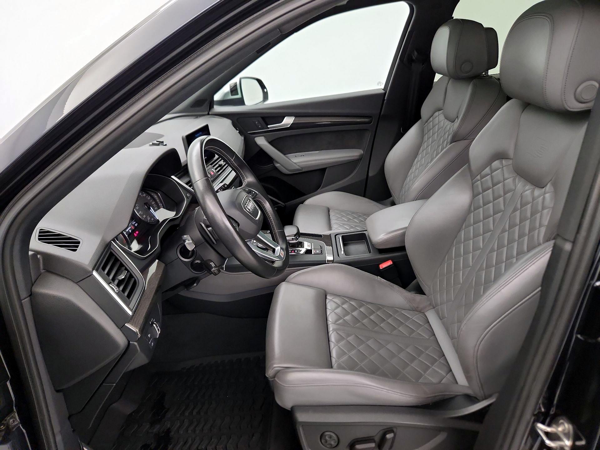 Thumbnail: 2018 Audi SQ5 - 11