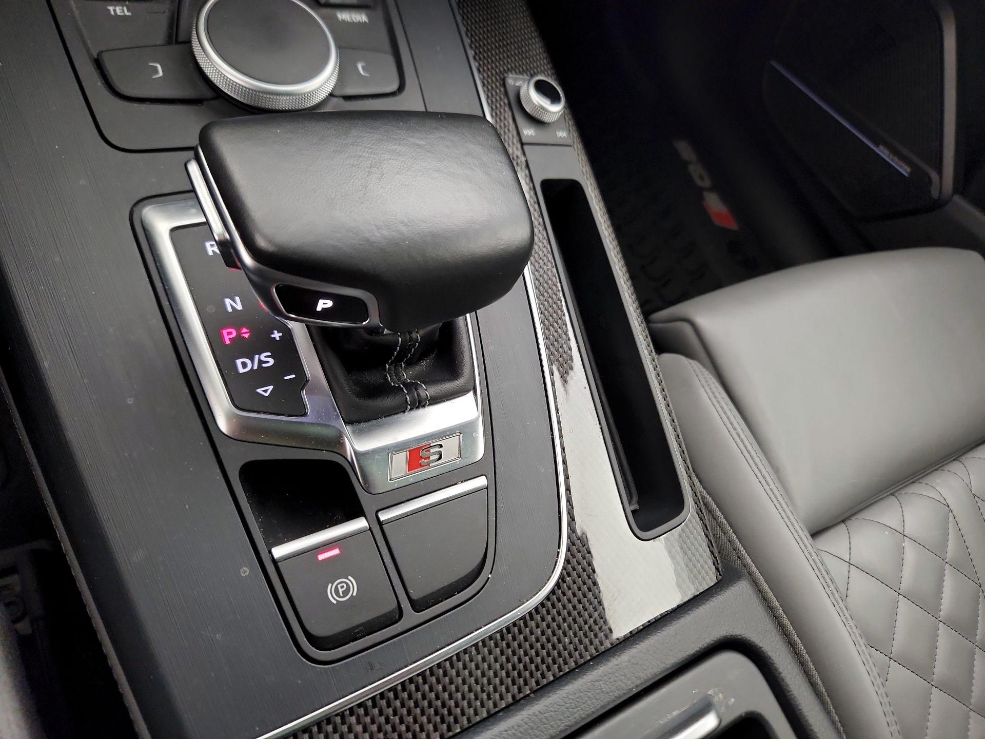Thumbnail: 2018 Audi SQ5 - 18