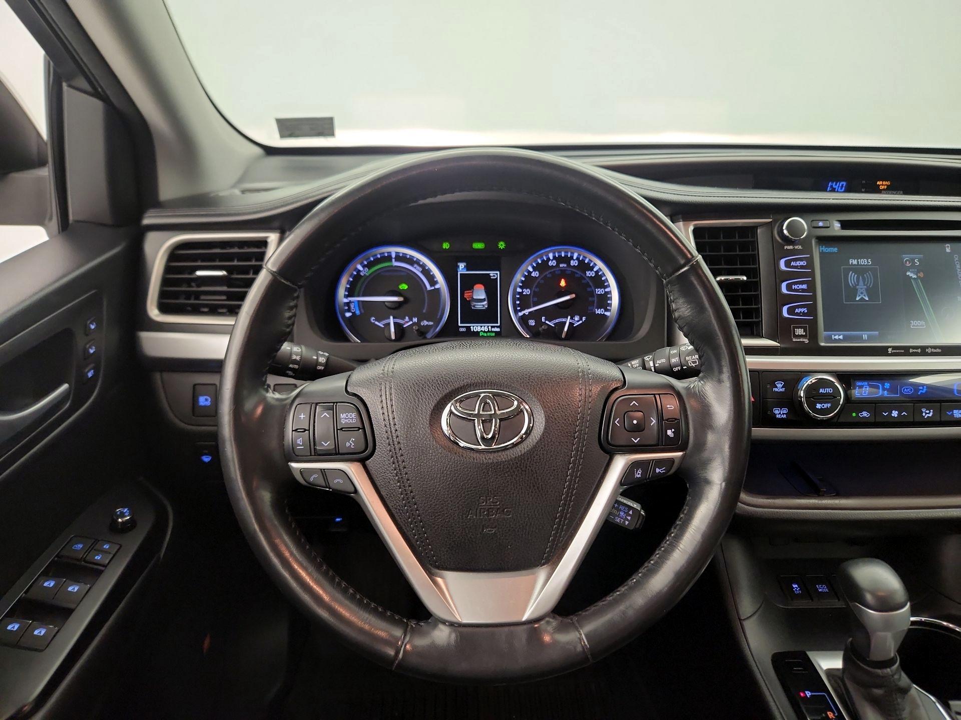 Thumbnail: 2017 Toyota Highlander - 10