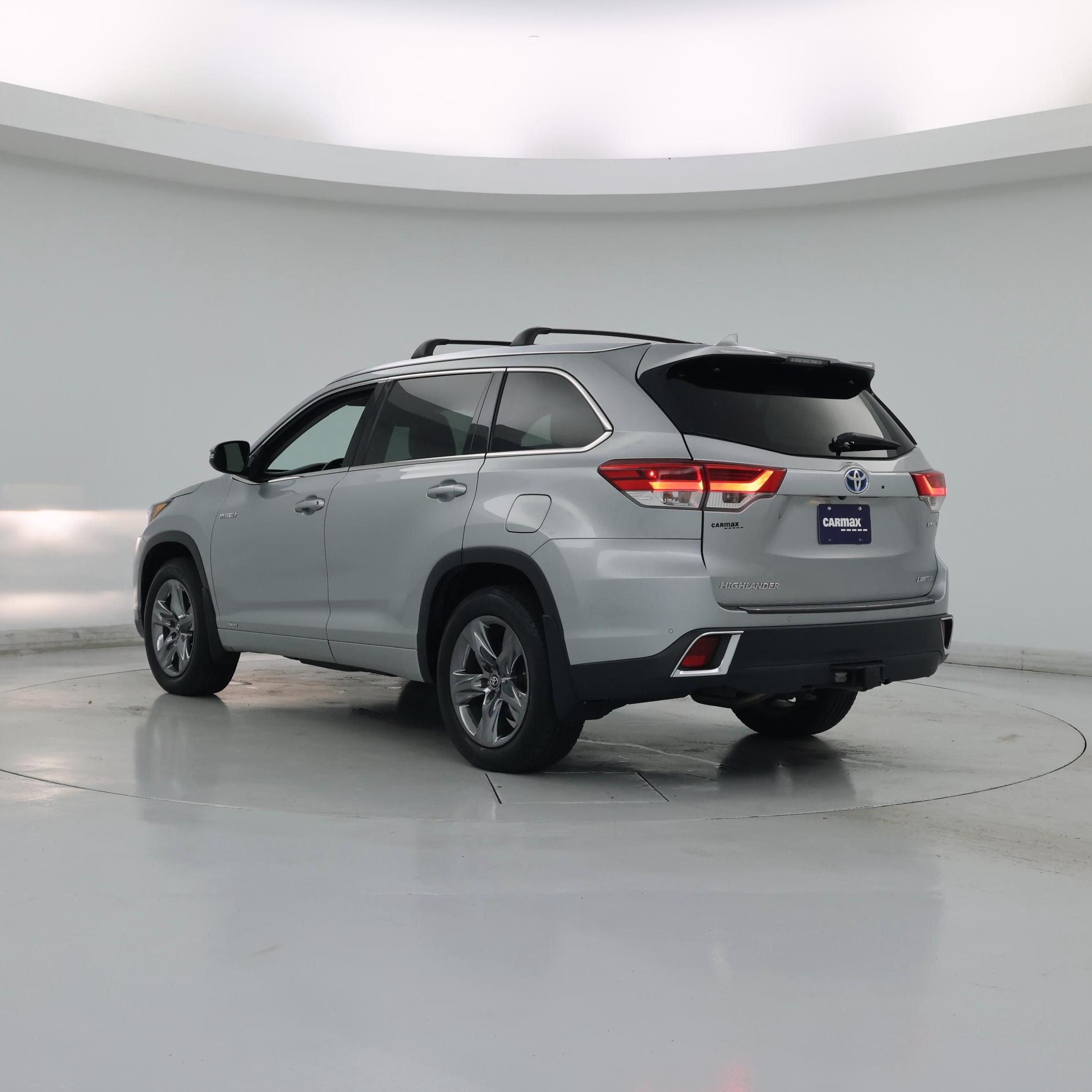 Thumbnail: 2017 Toyota Highlander - 2
