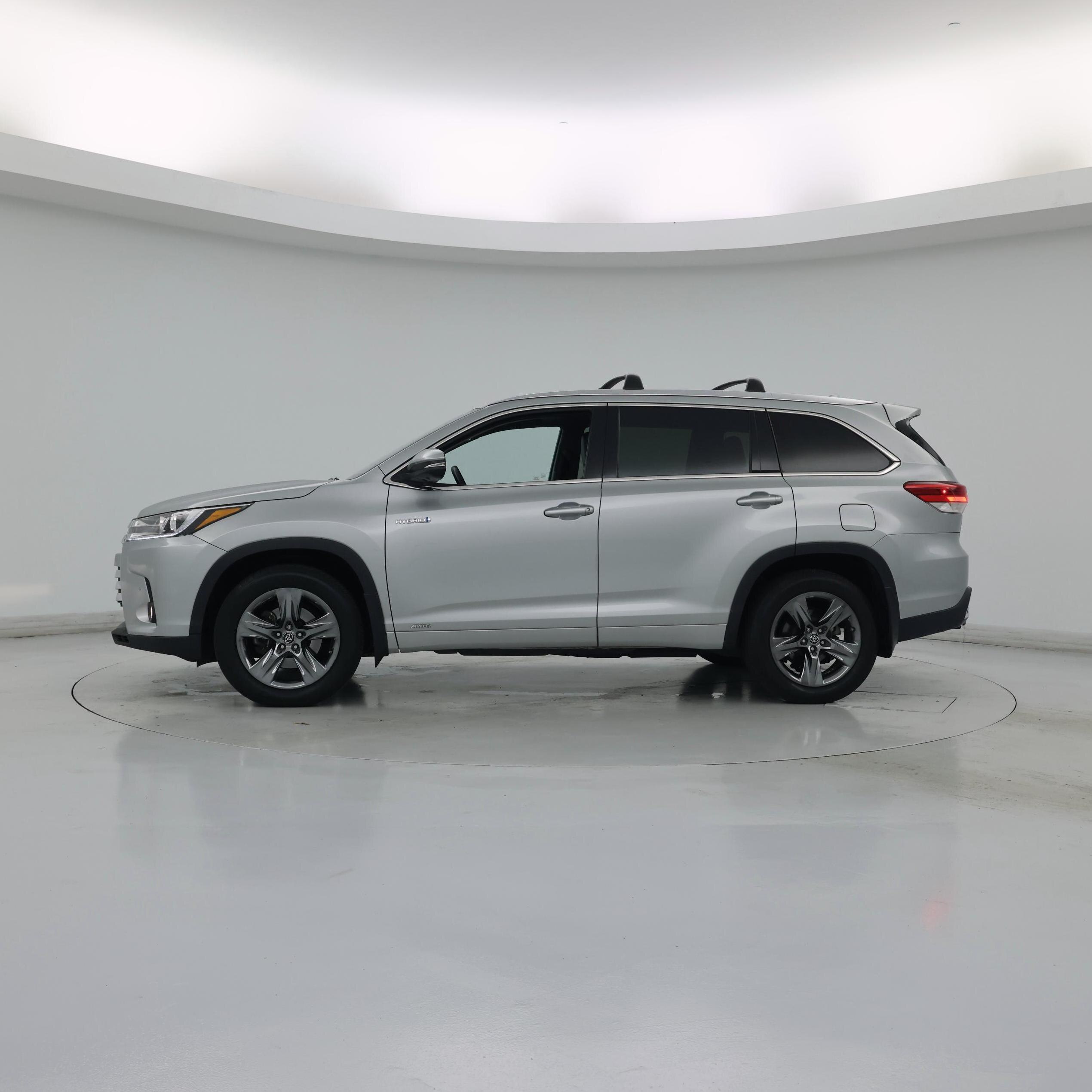 Thumbnail: 2017 Toyota Highlander - 3