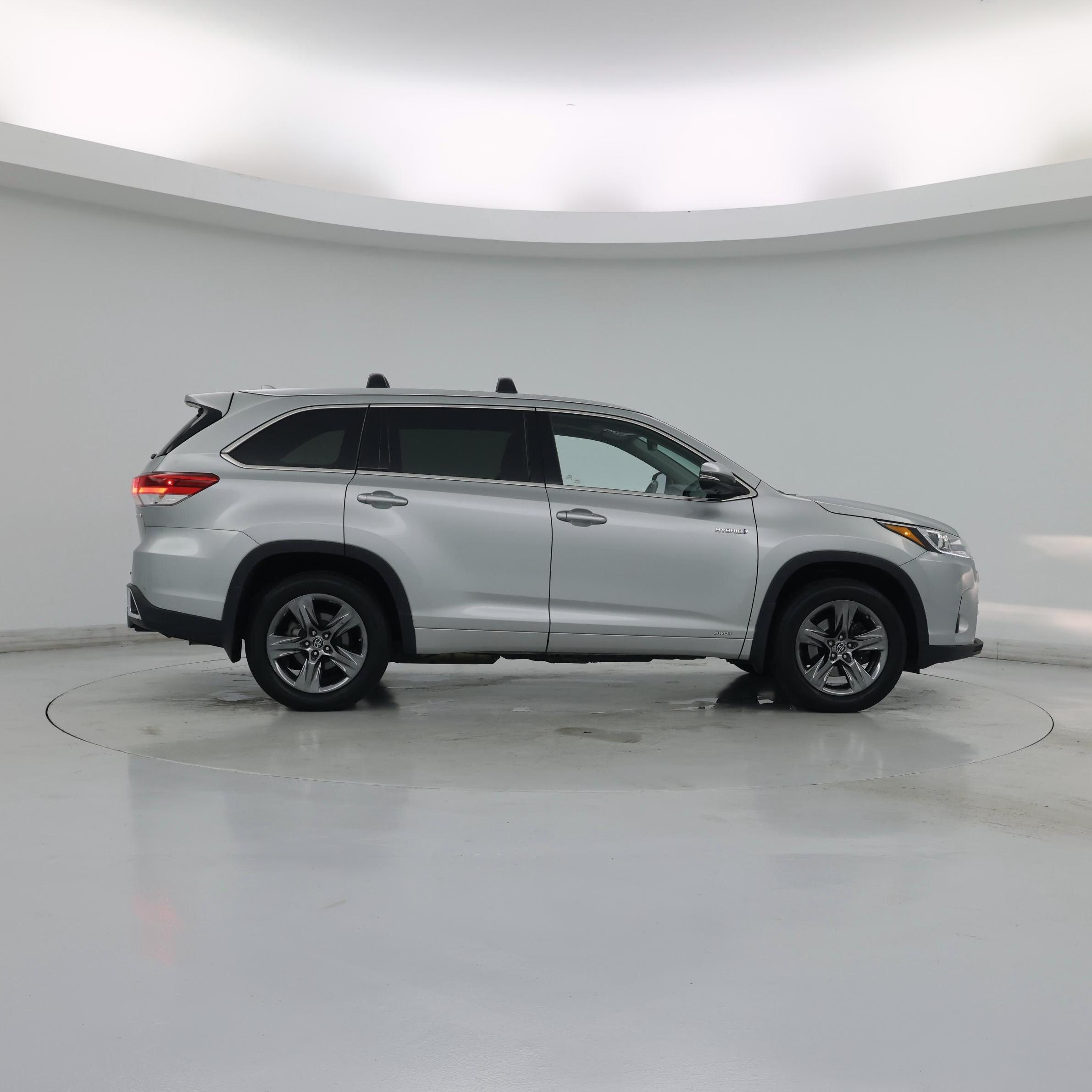 Thumbnail: 2017 Toyota Highlander - 7