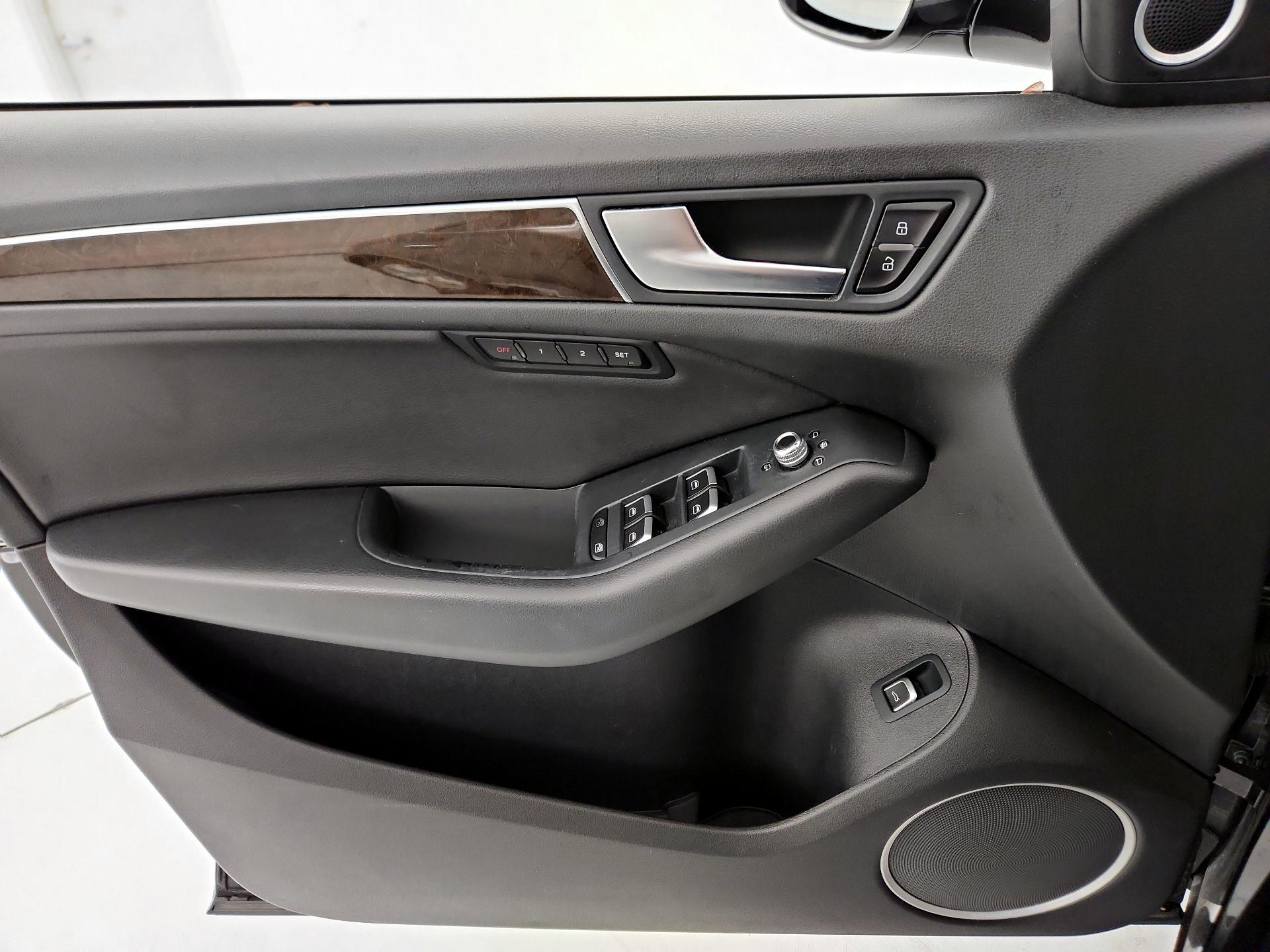 Thumbnail: 2016 Audi Q5 - 12