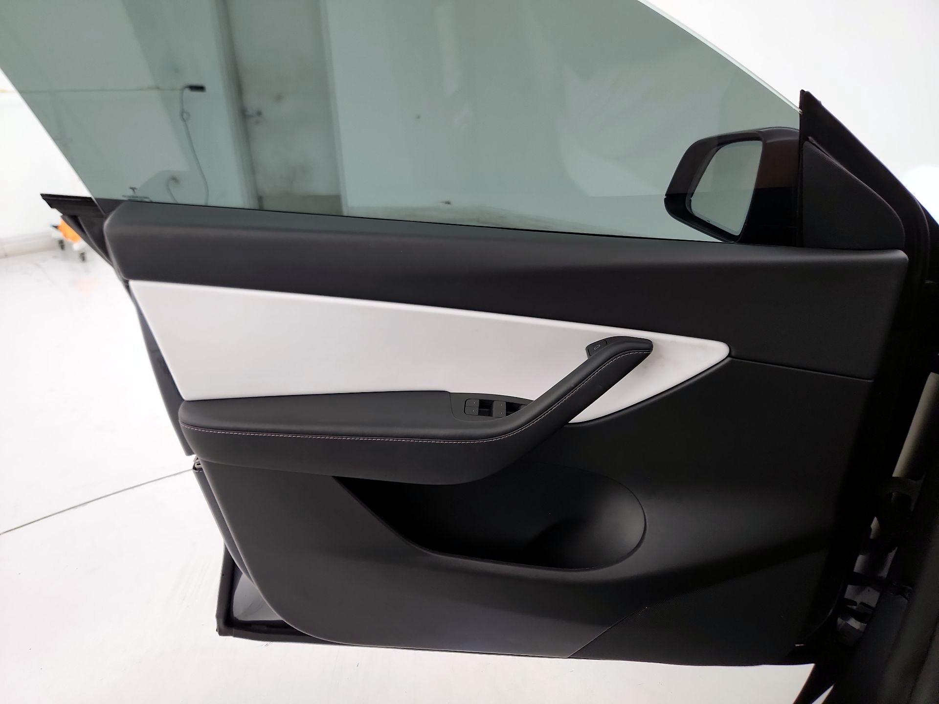 Thumbnail: 2022 Tesla Model Y - 12
