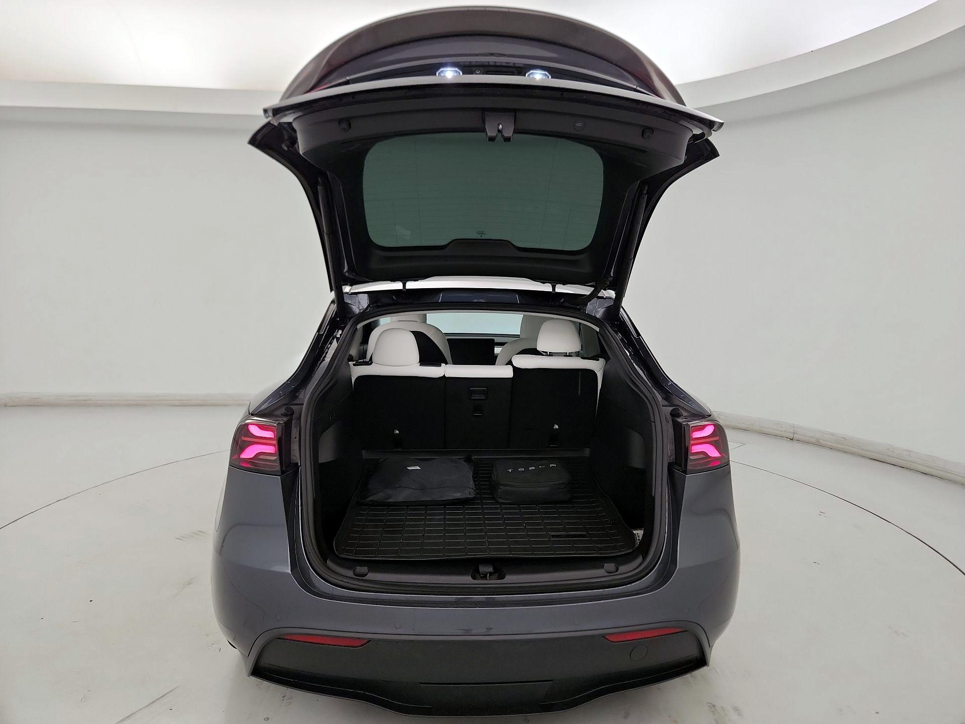Thumbnail: 2022 Tesla Model Y - 20