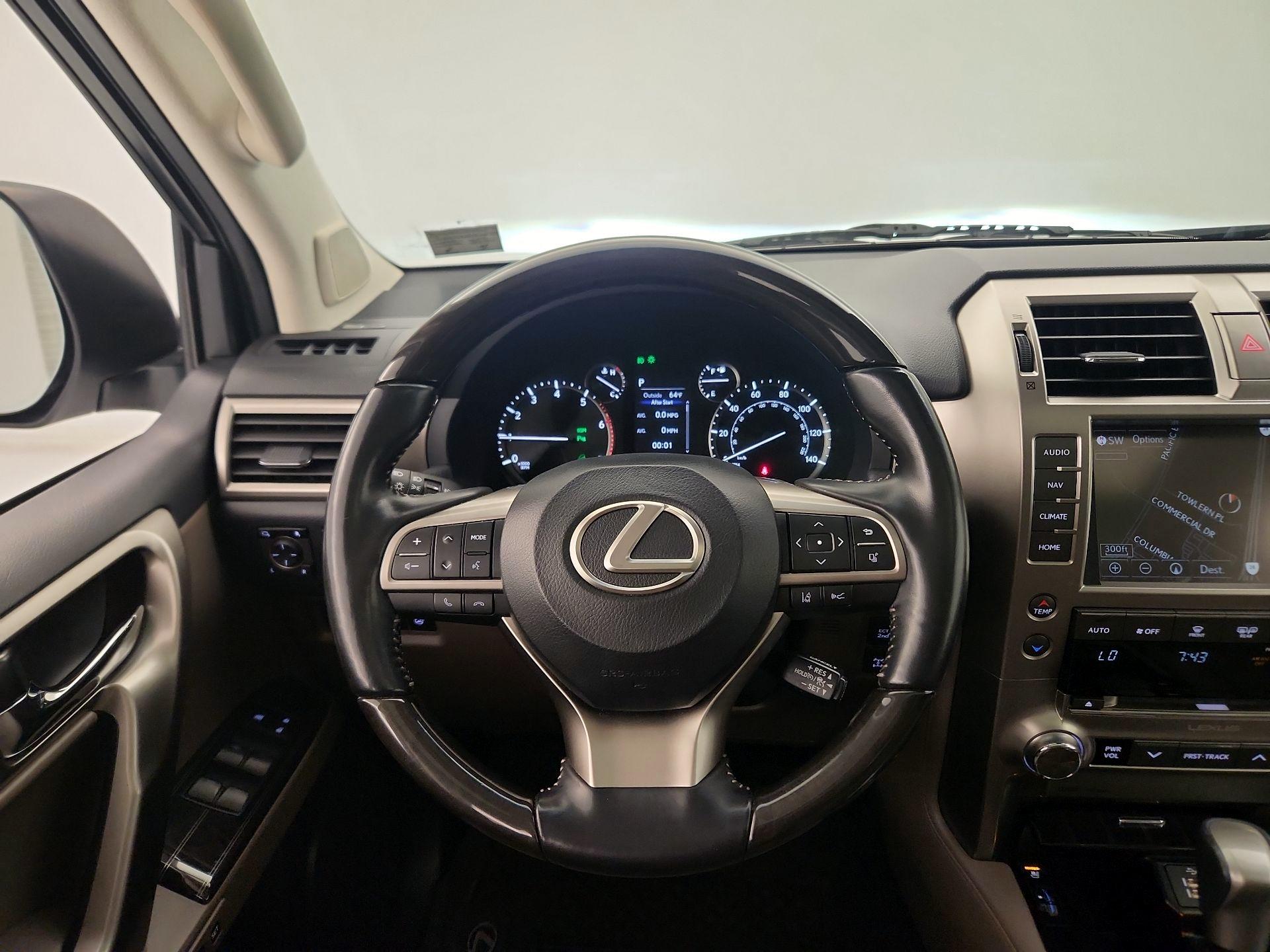 Thumbnail: 2021 Lexus GX - 10