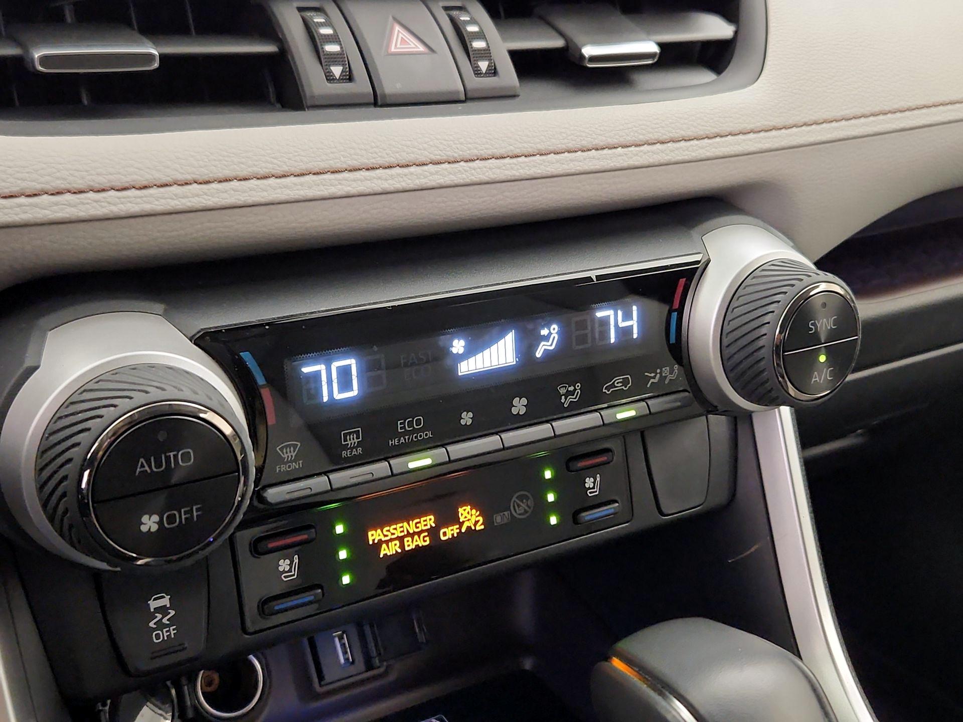 Thumbnail: 2022 Toyota RAV4 - 16