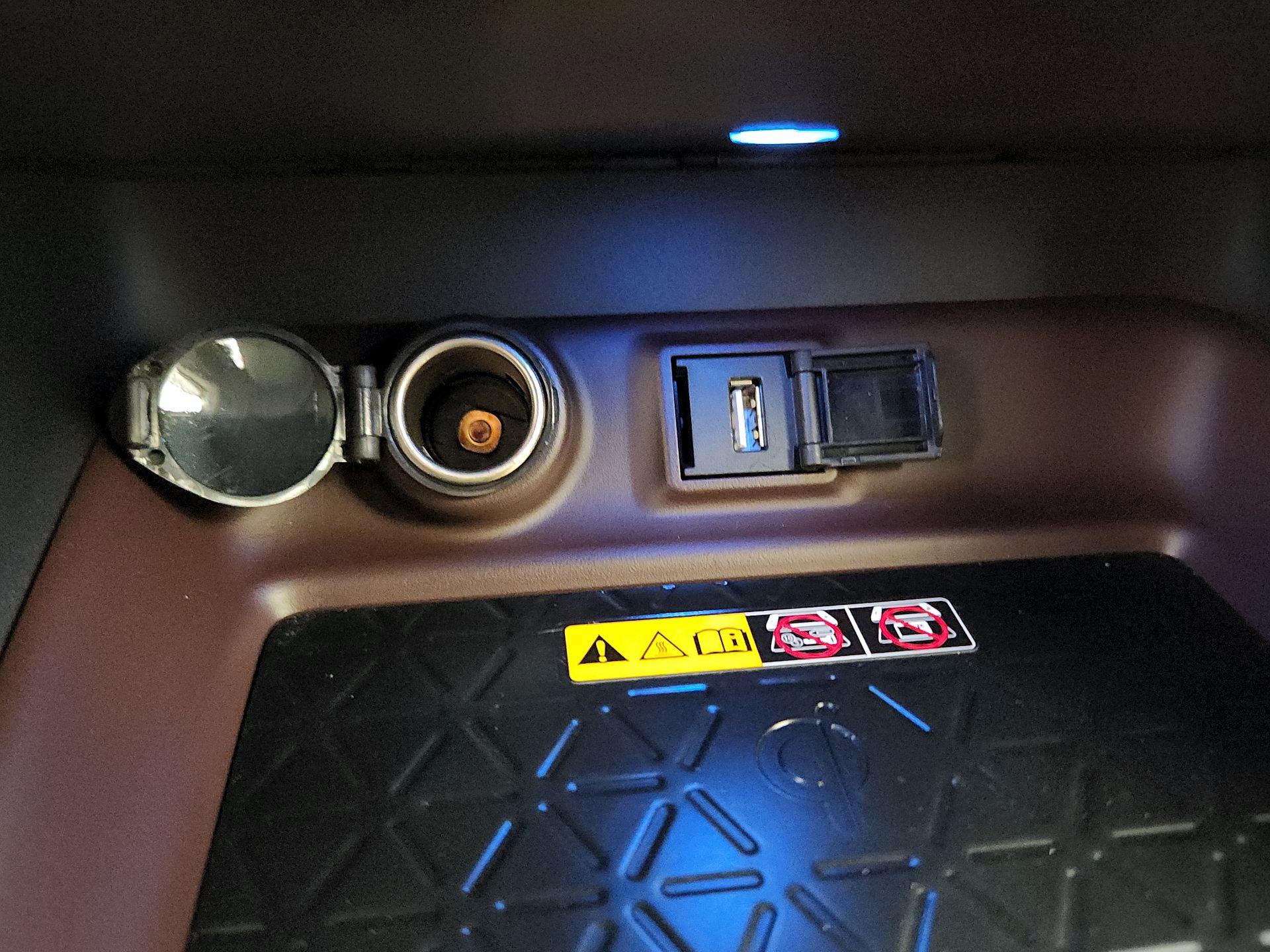 Thumbnail: 2022 Toyota RAV4 - 18