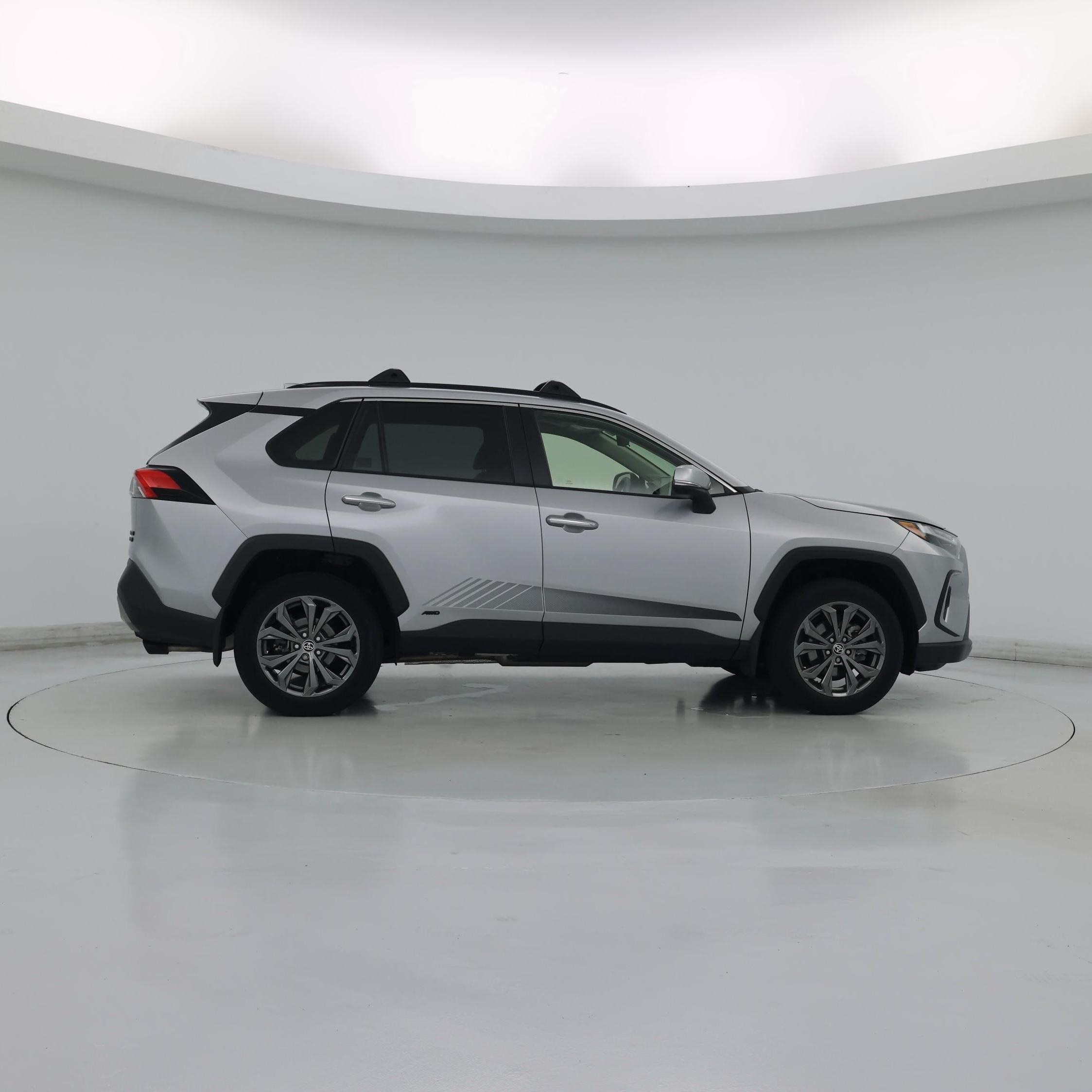 Thumbnail: 2022 Toyota RAV4 - 7