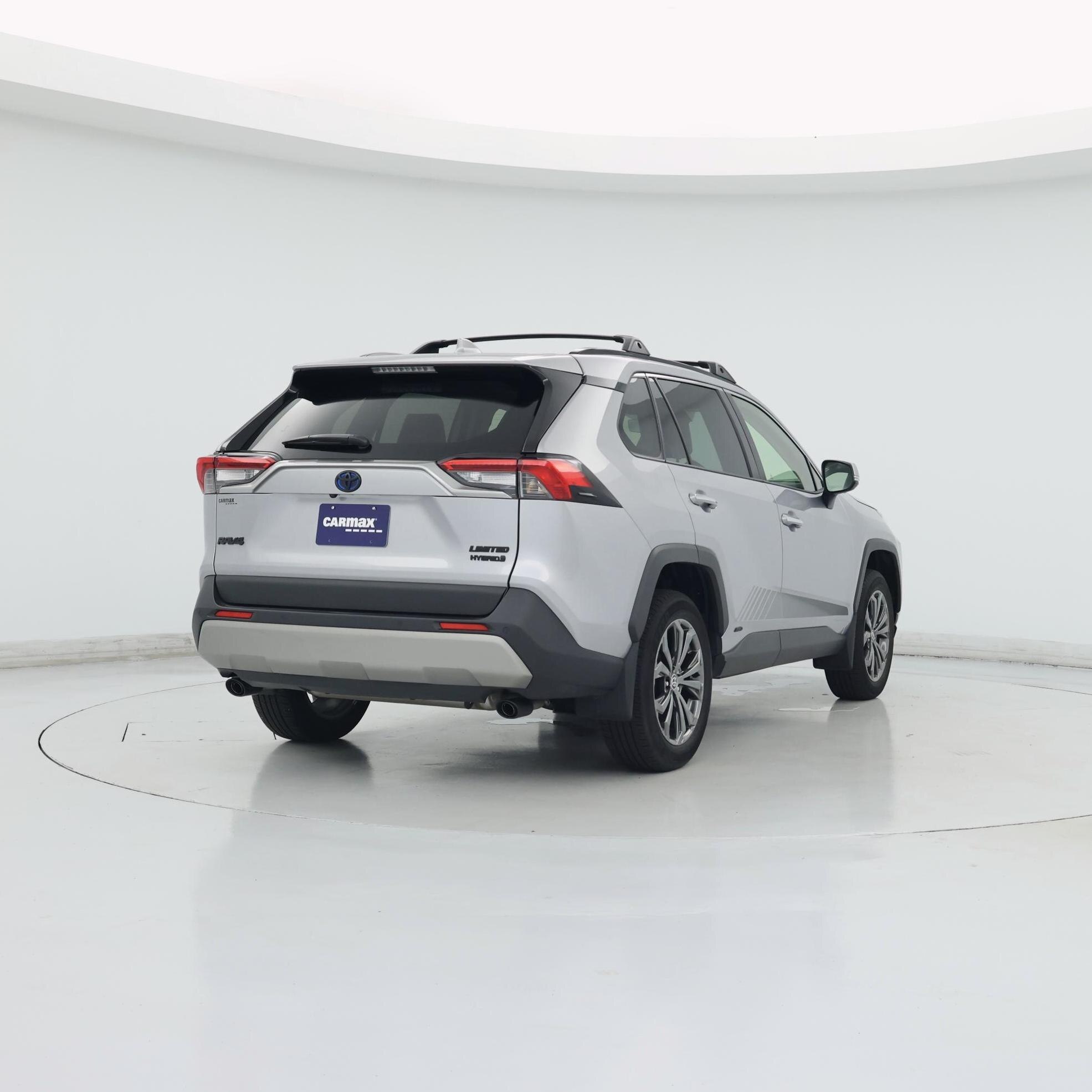 Thumbnail: 2022 Toyota RAV4 - 8