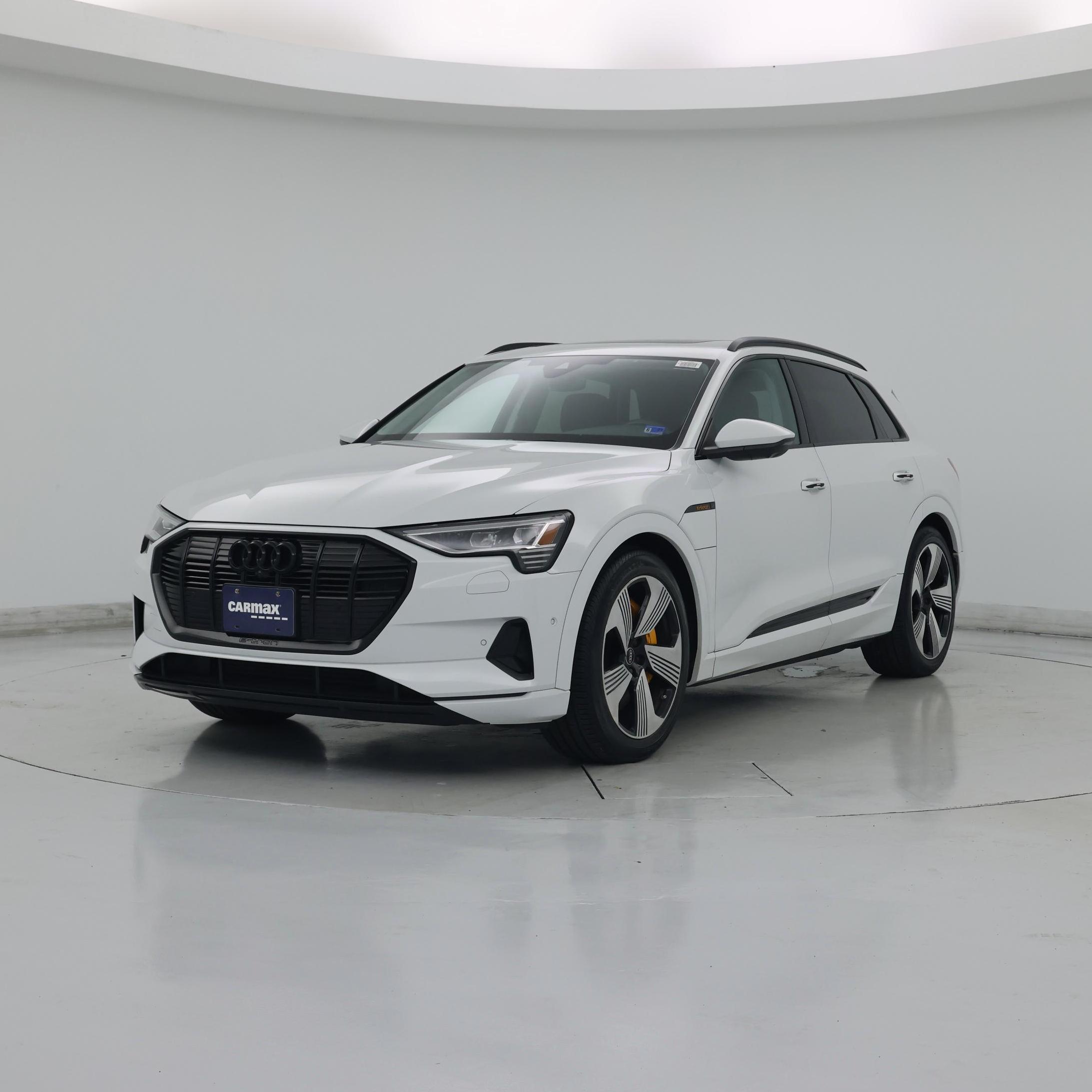 Thumbnail: 2023 Audi e-tron - 4