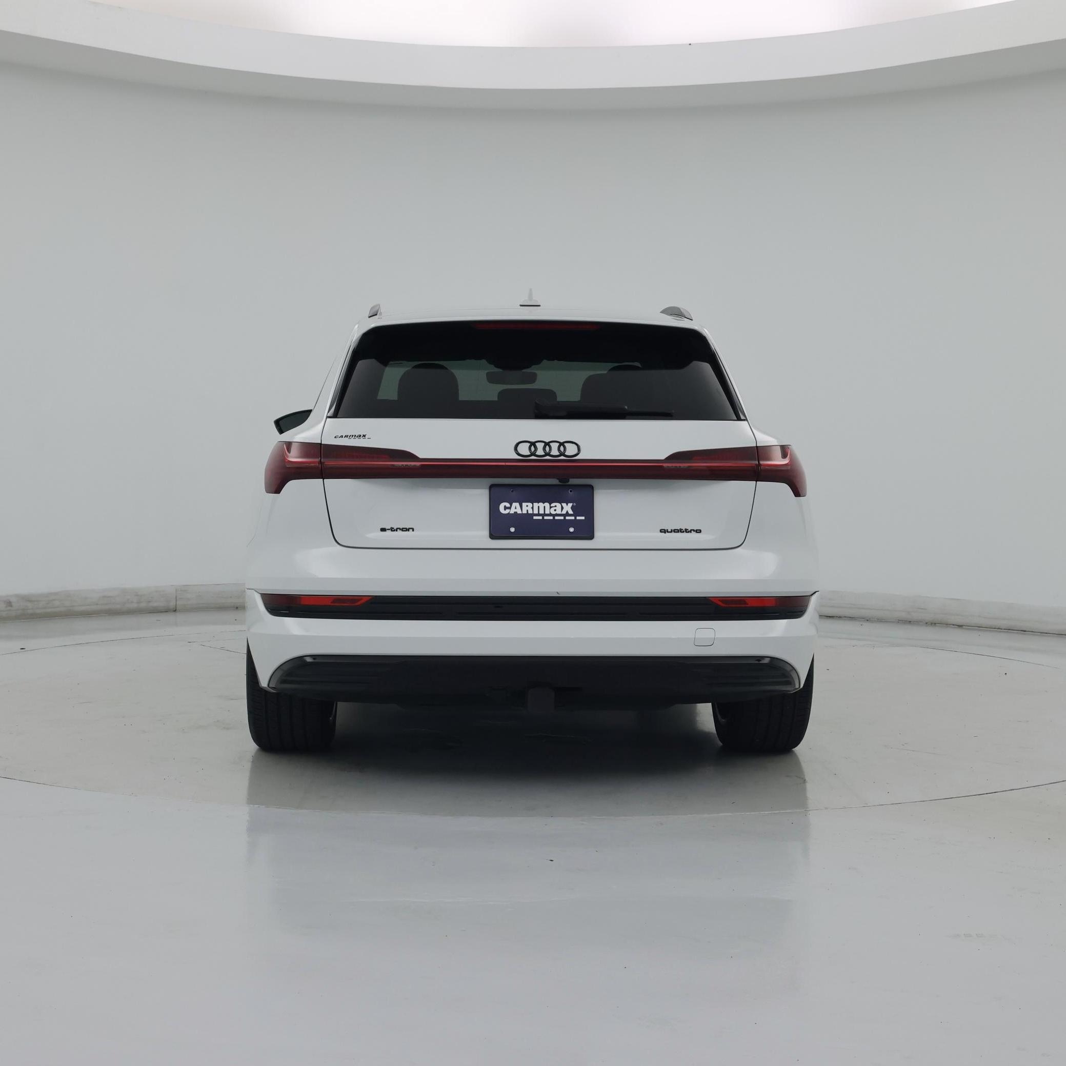 Thumbnail: 2023 Audi e-tron - 6
