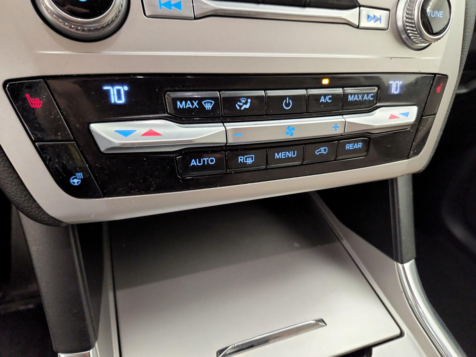 Thumbnail: 2021 Ford Explorer - 17