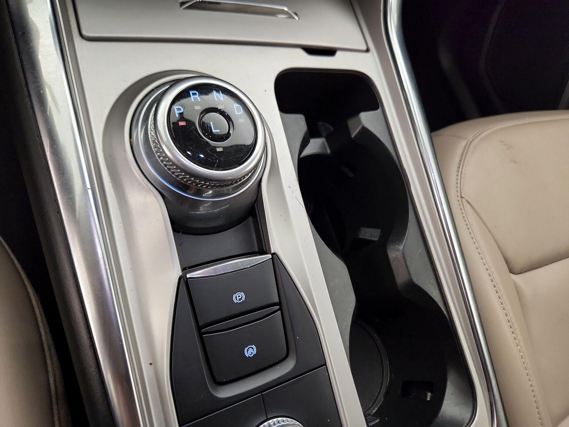 Thumbnail: 2021 Ford Explorer - 18