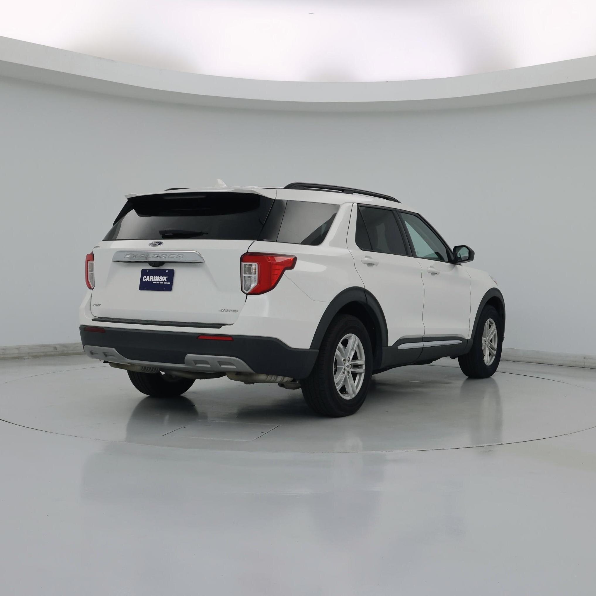 Thumbnail: 2021 Ford Explorer - 8