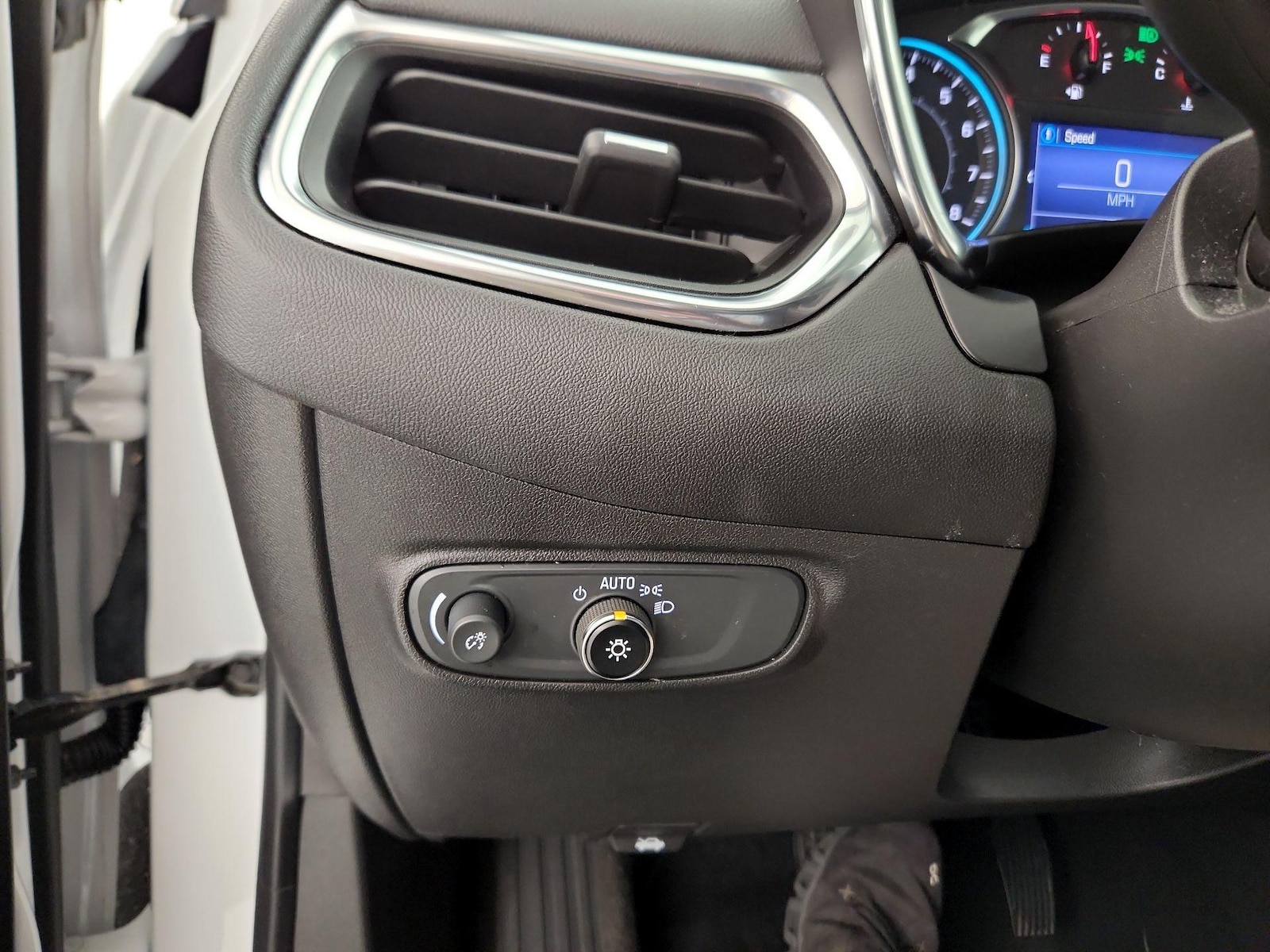 2022 Chevrolet Equinox LT - Photo 14