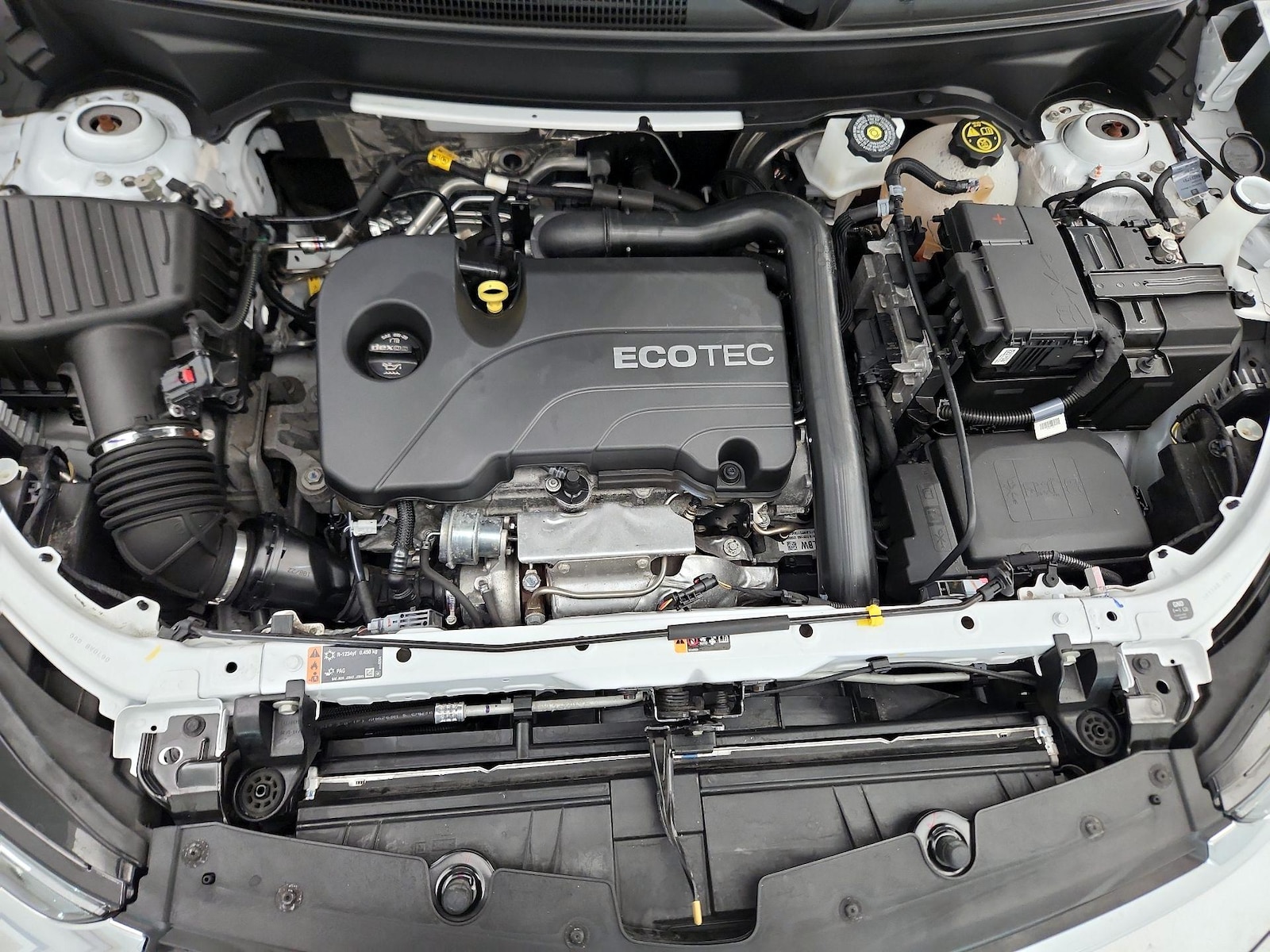 2022 Chevrolet Equinox LT - Photo 24