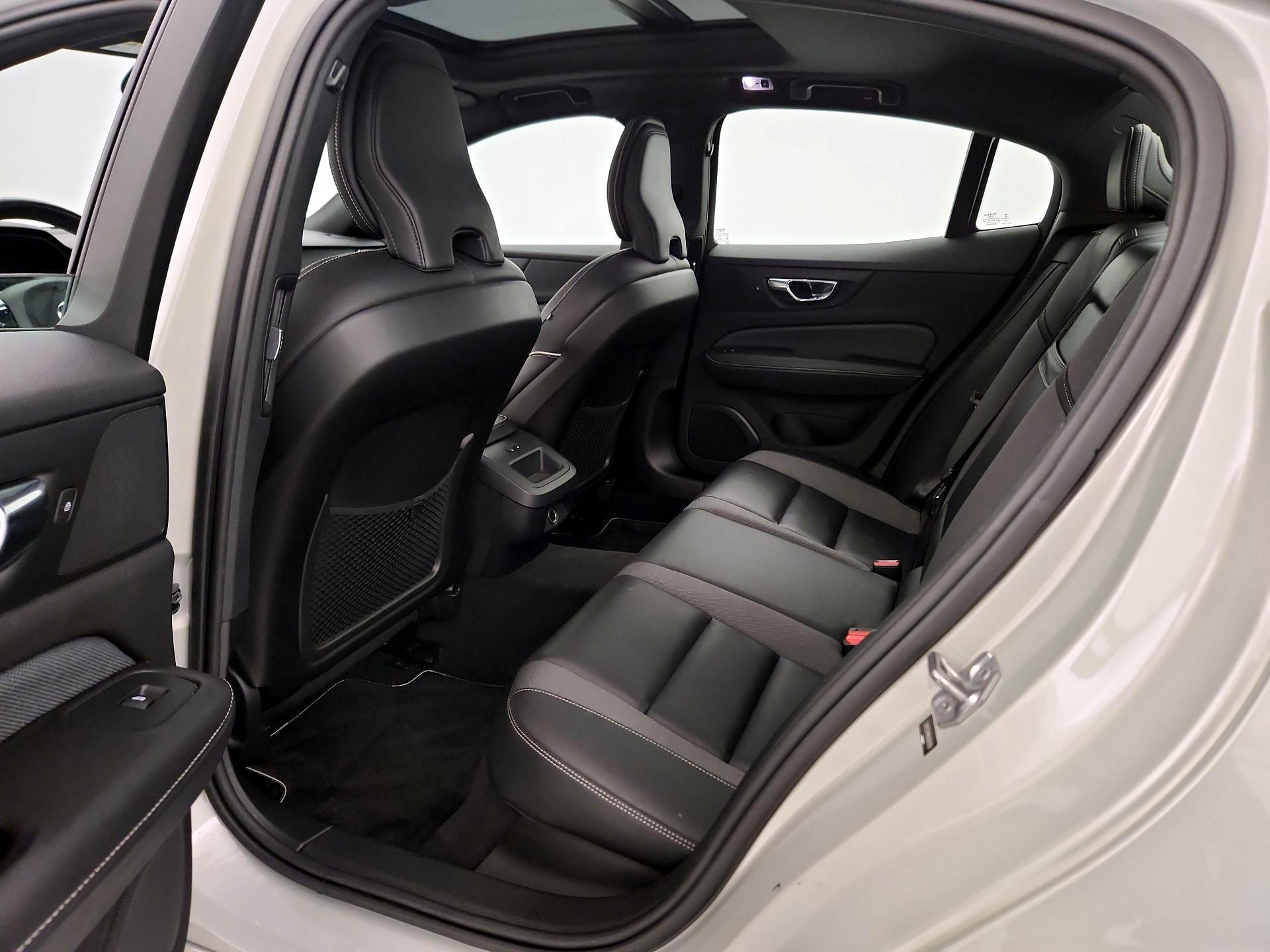 Thumbnail: 2019 Volvo S60 - 20