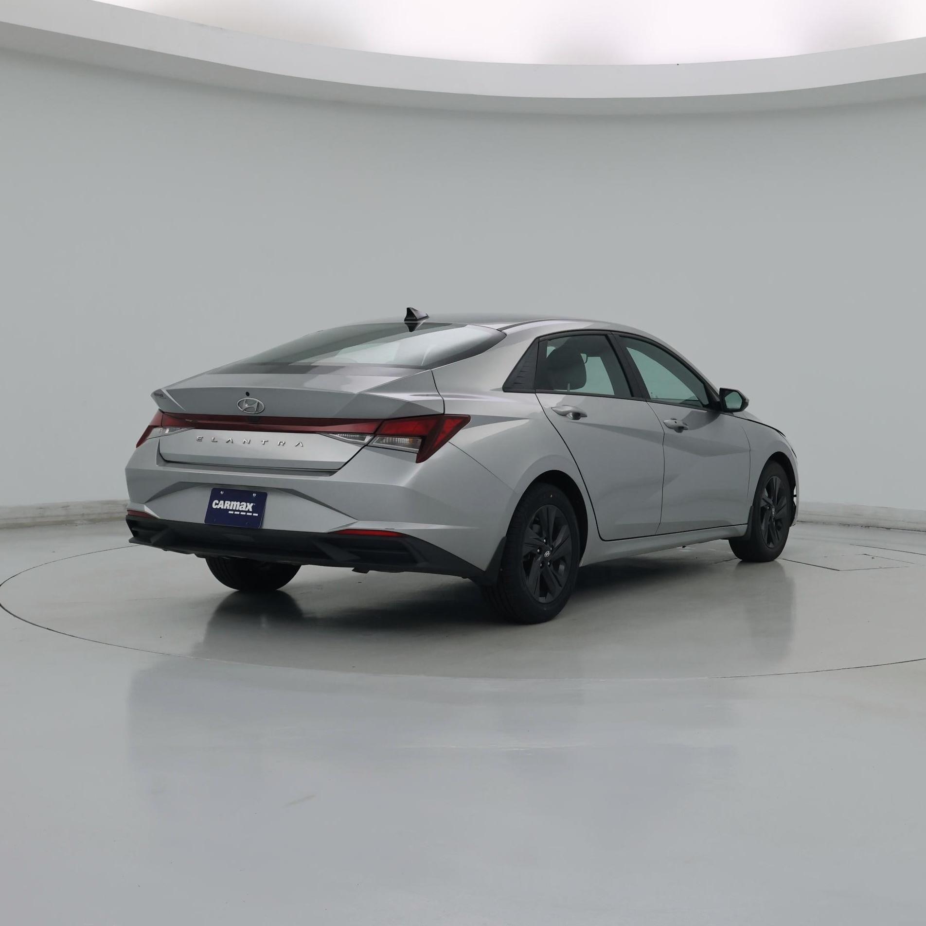 Thumbnail: 2023 Hyundai Elantra - 8