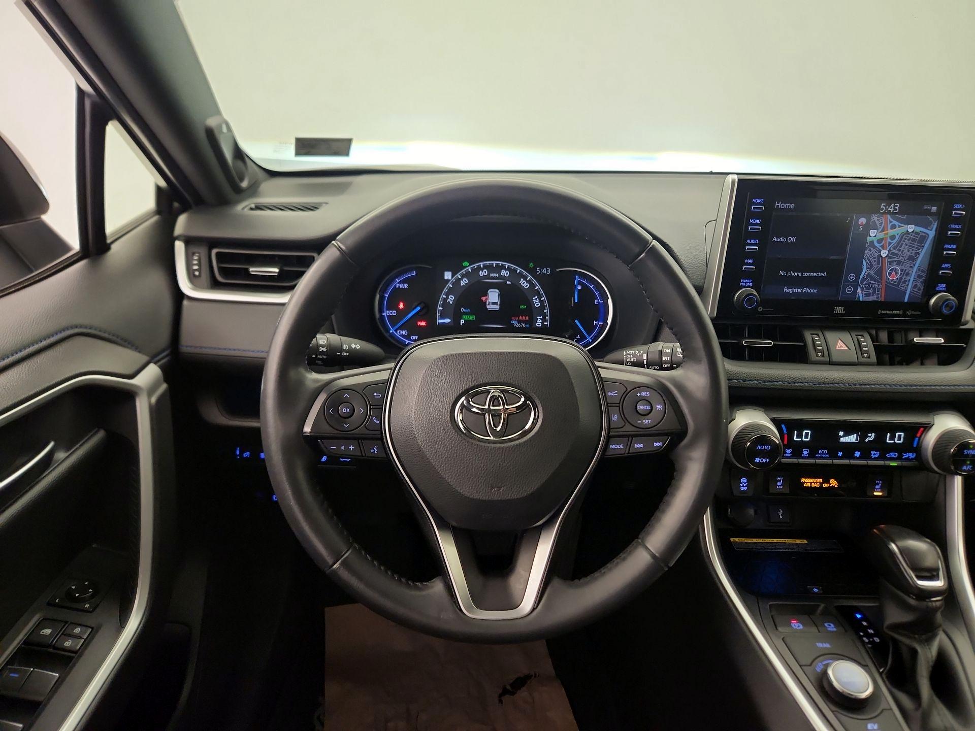 Thumbnail: 2020 Toyota RAV4 - 10