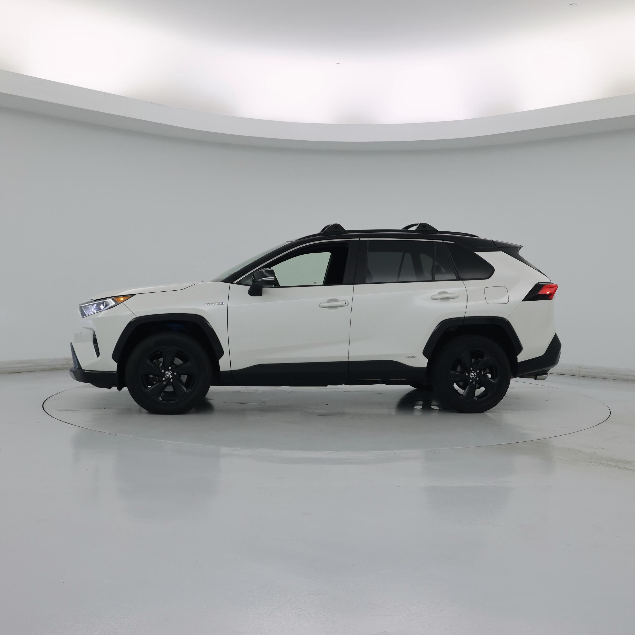 Thumbnail: 2020 Toyota RAV4 - 3