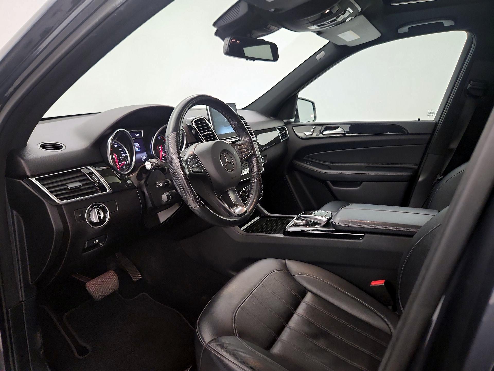 Thumbnail: 2016 Mercedes-Benz GLE - 11