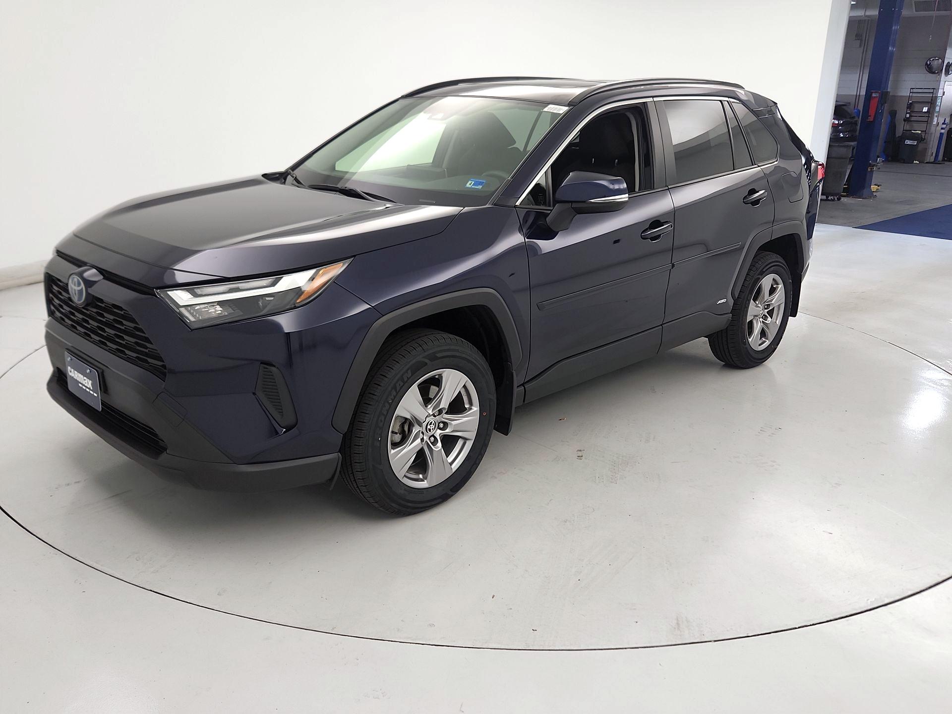 Thumbnail: 2023 Toyota RAV4 - 3