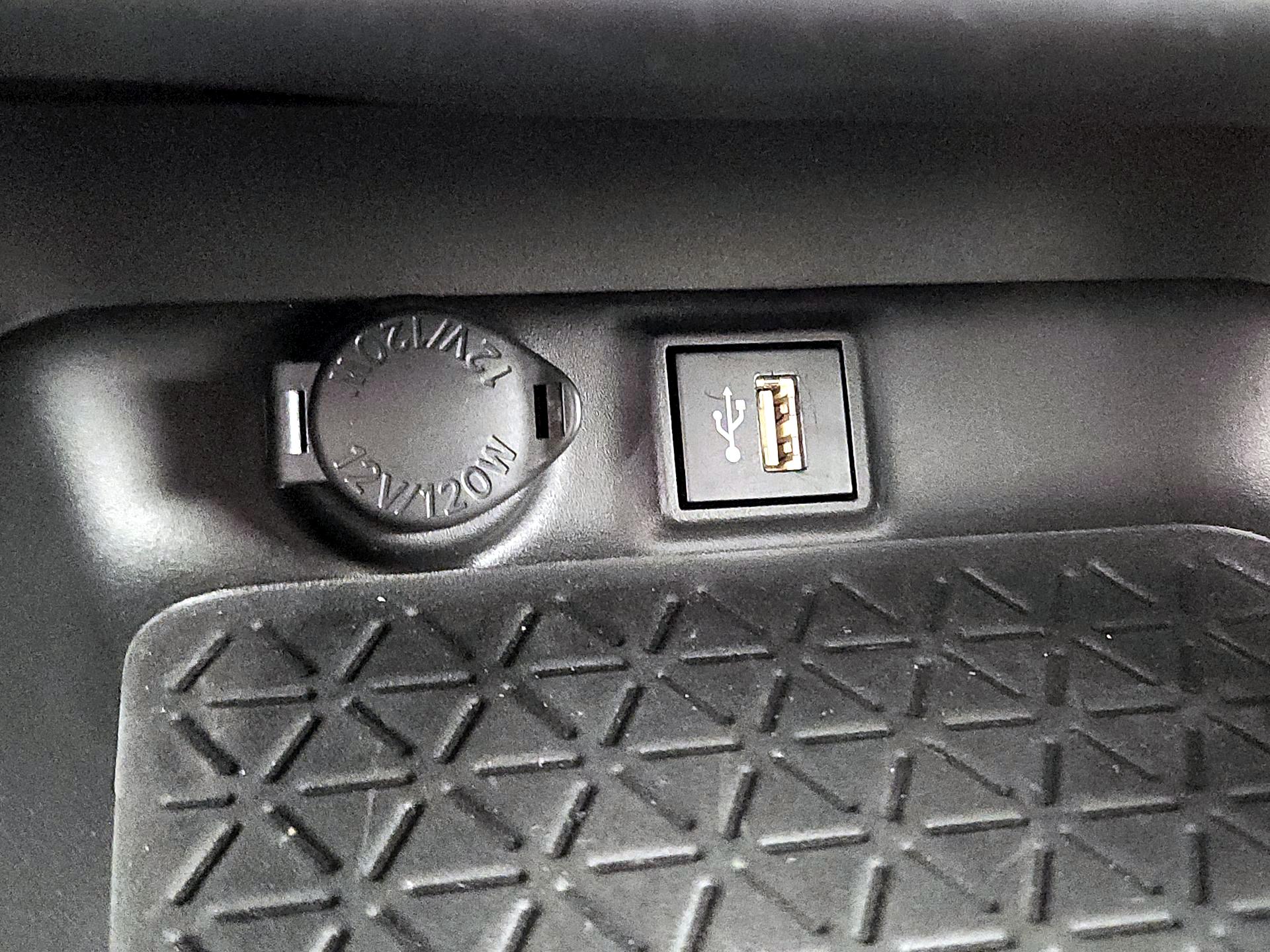 Thumbnail: 2024 Toyota RAV4 - 19