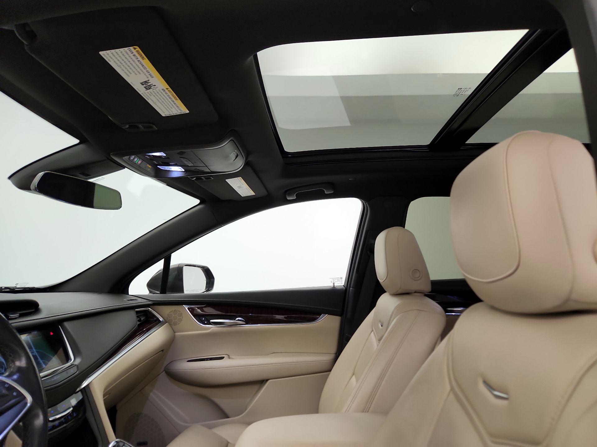 Thumbnail: 2019 Cadillac XT5 - 20