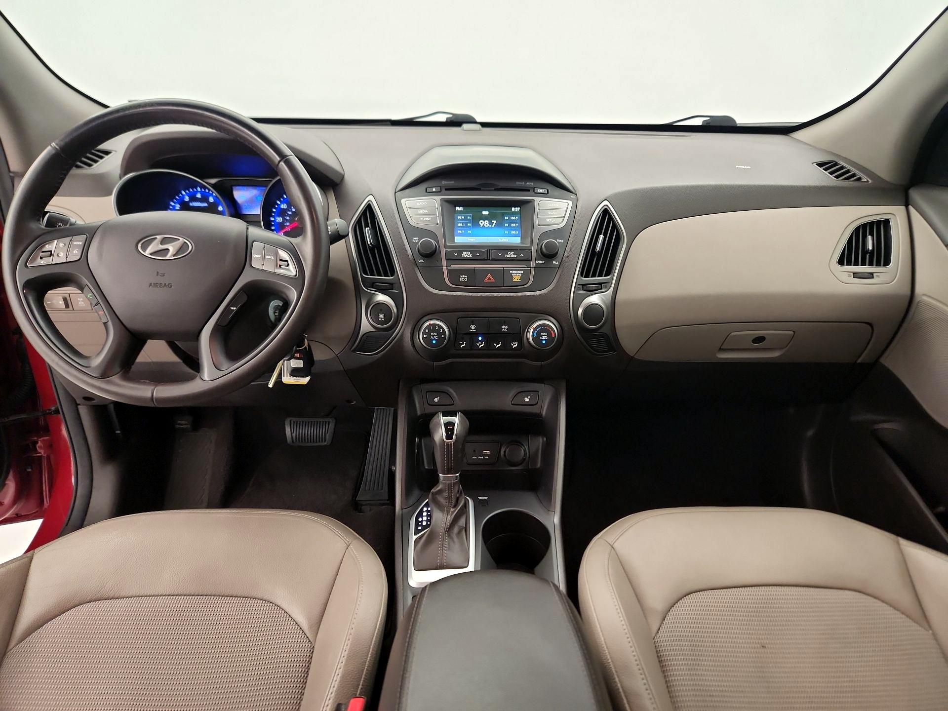 Thumbnail: 2015 Hyundai Tucson - 9