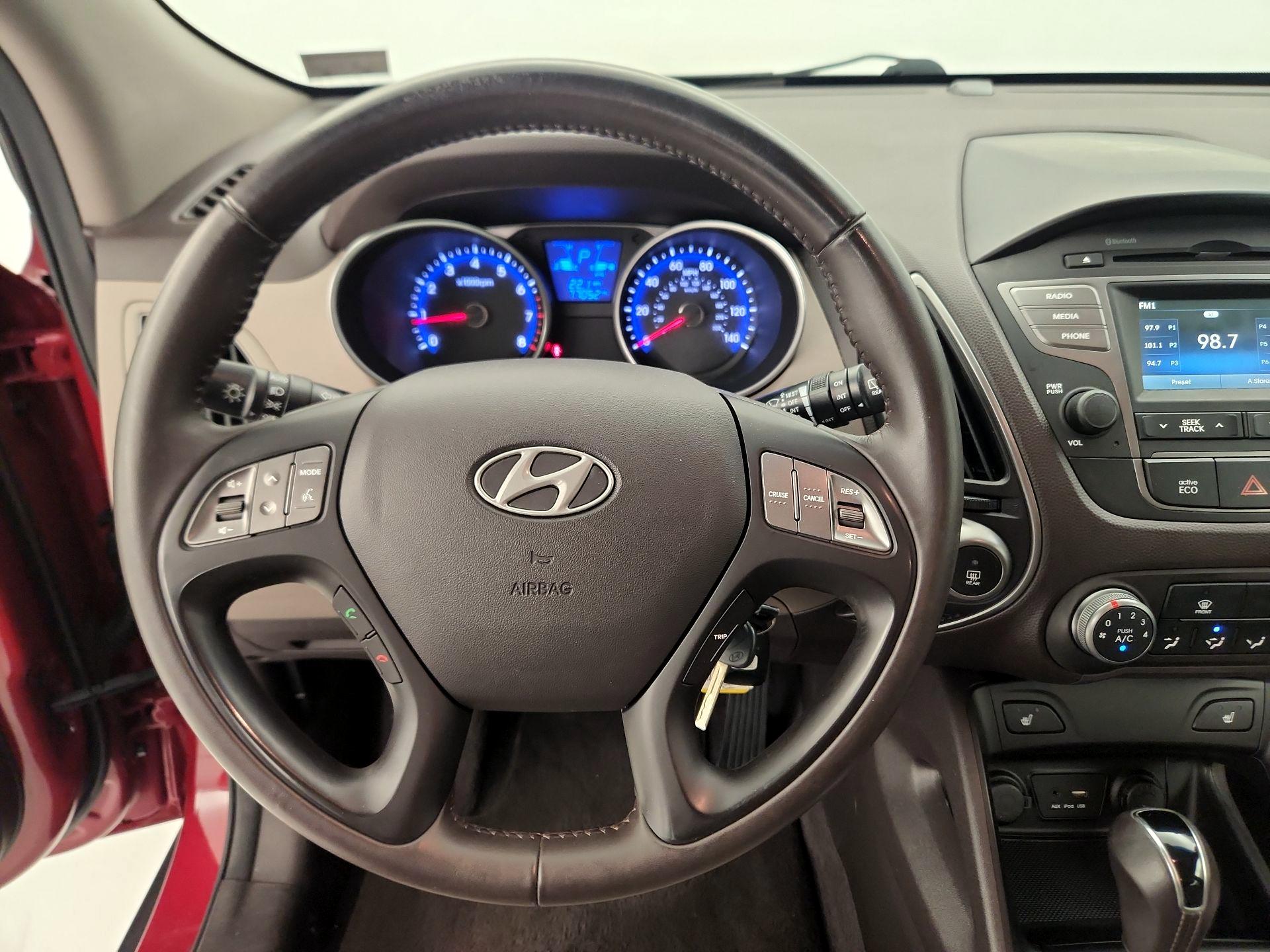 Thumbnail: 2015 Hyundai Tucson - 10