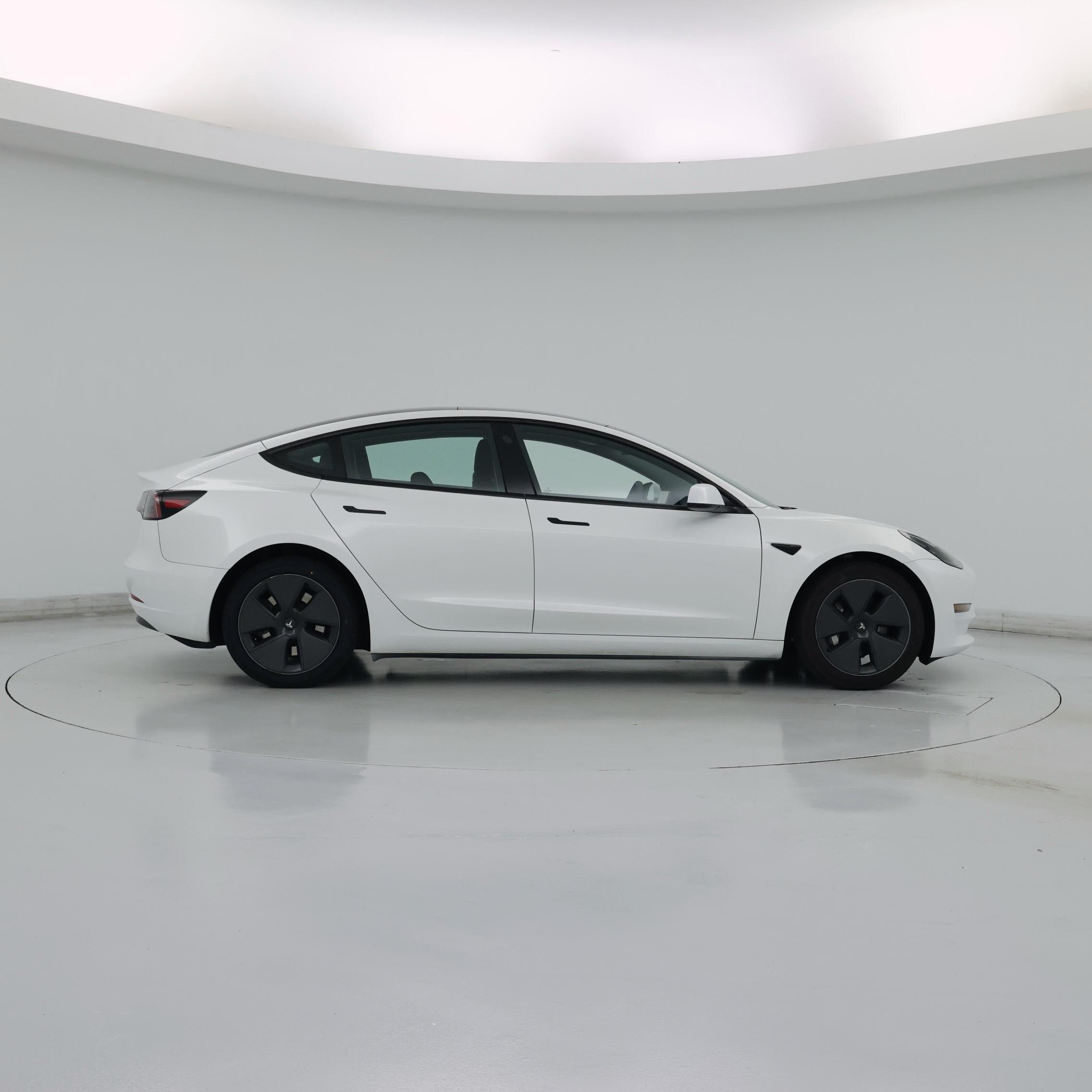Thumbnail: 2023 Tesla Model 3 - 7