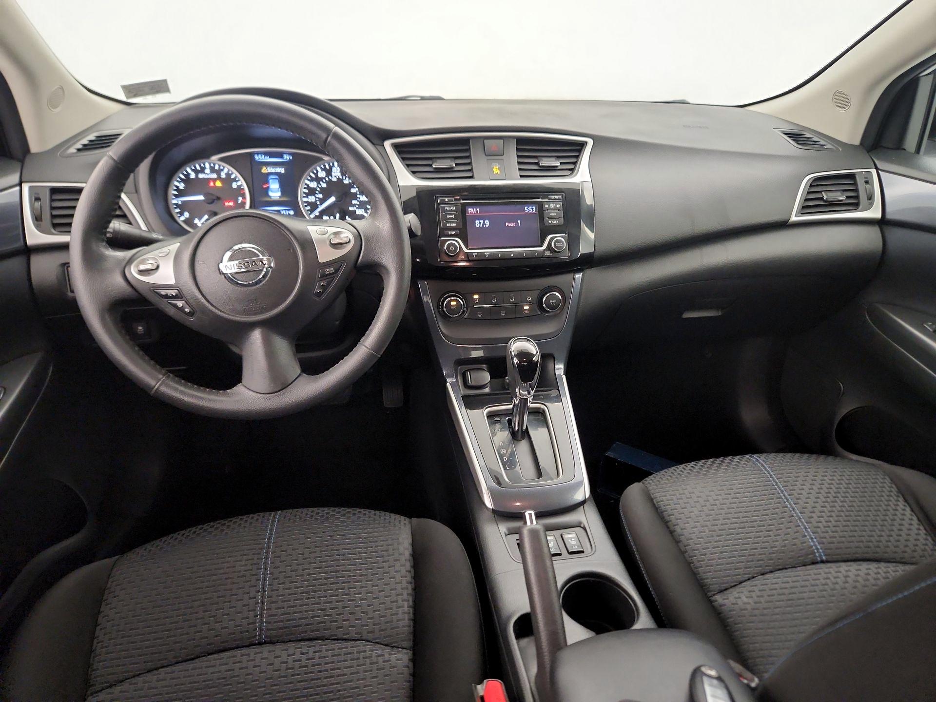 Thumbnail: 2016 Nissan Sentra - 9
