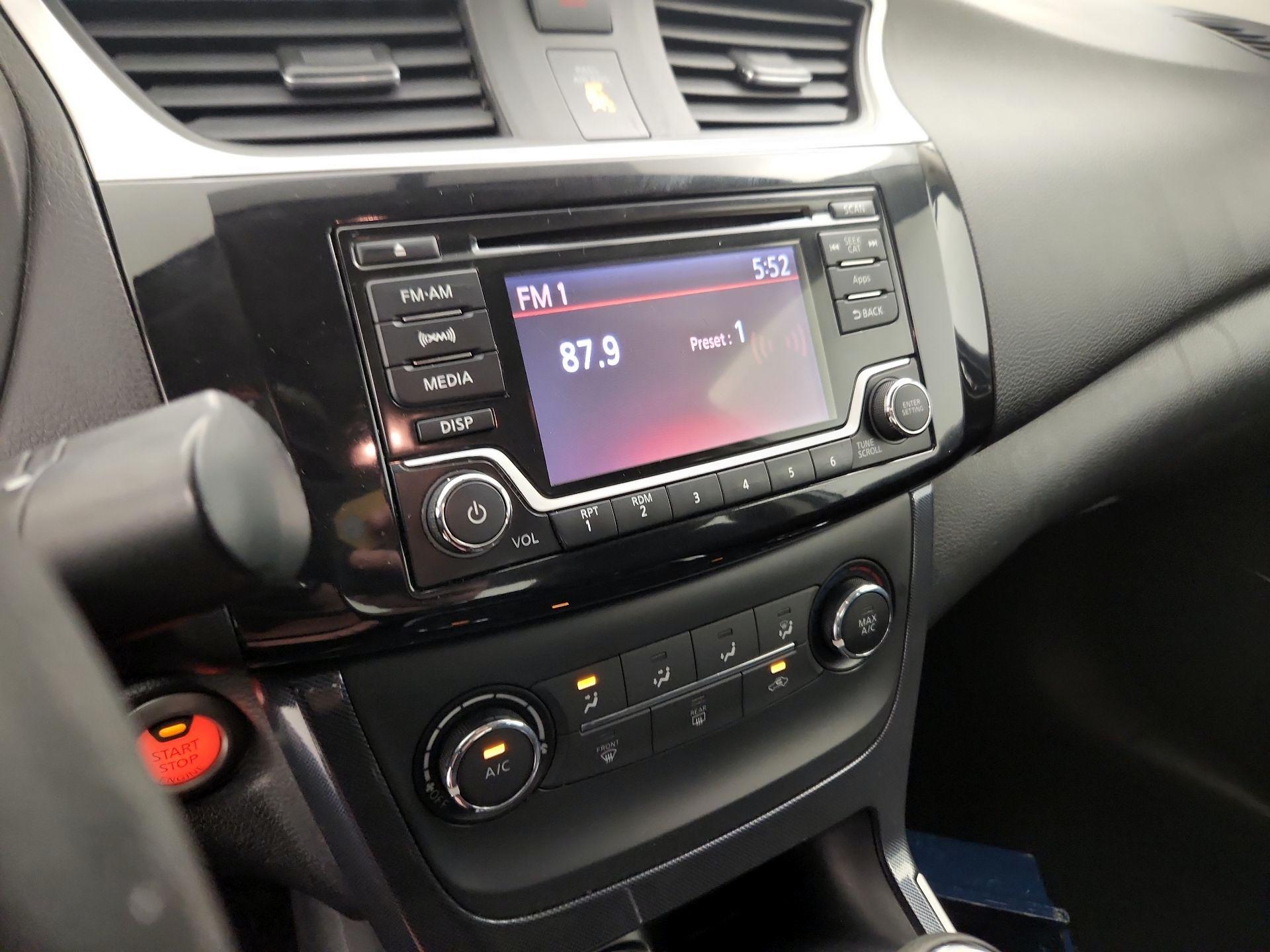 Thumbnail: 2016 Nissan Sentra - 13