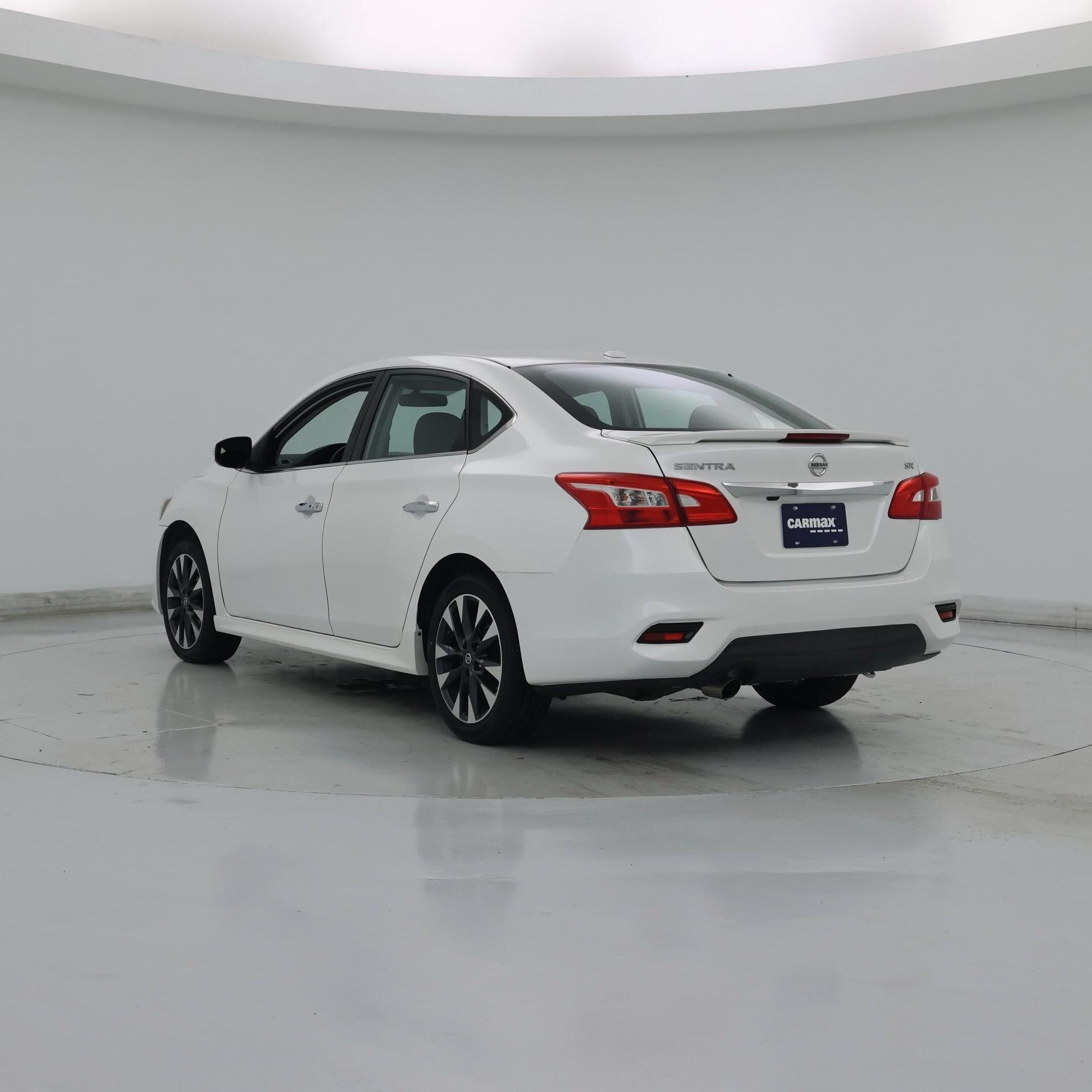Thumbnail: 2016 Nissan Sentra - 2