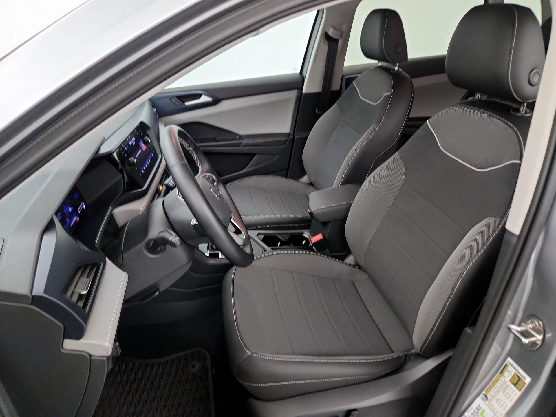 Thumbnail: 2024 Volkswagen Taos - 11