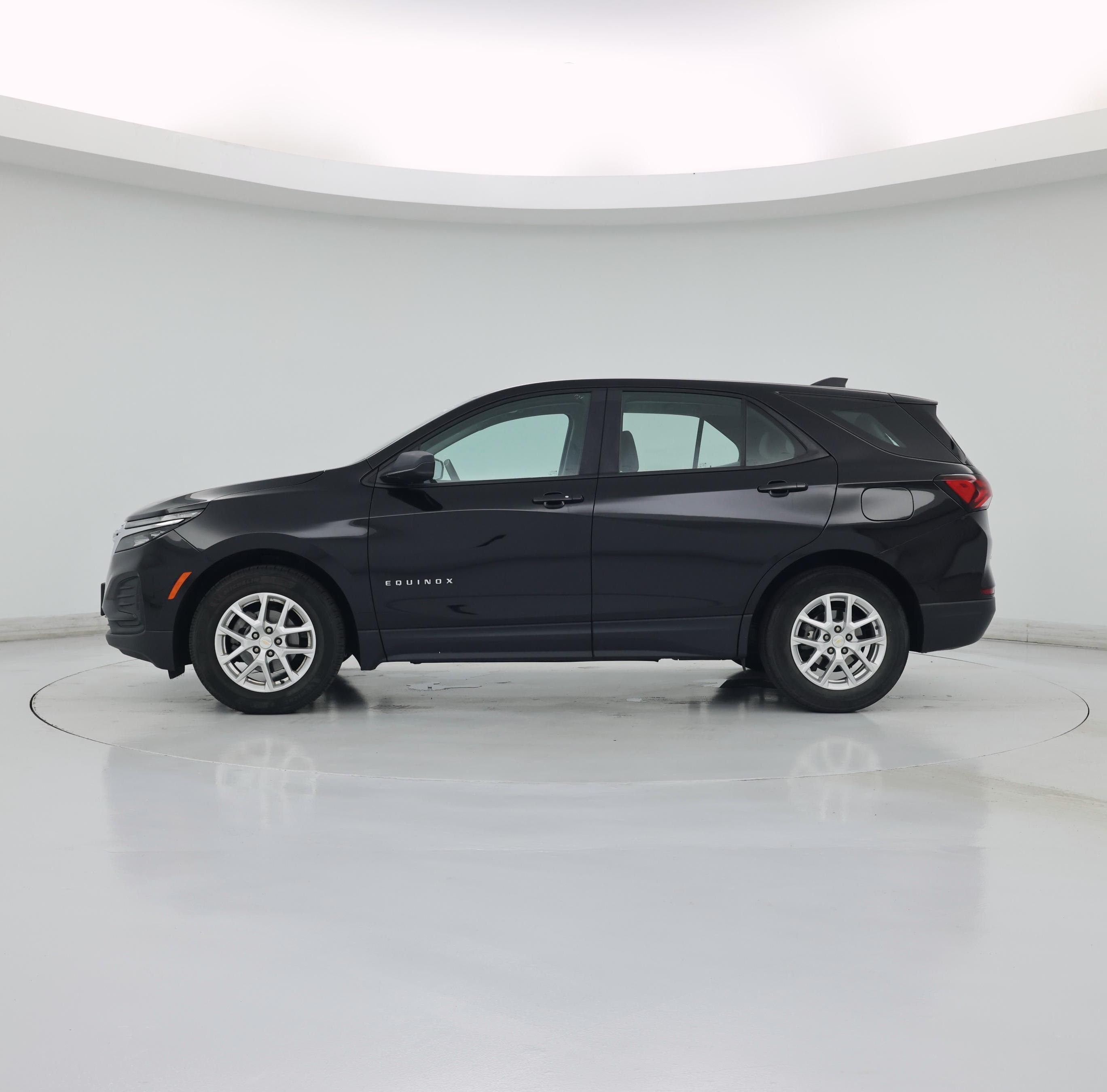 Thumbnail: 2023 Chevrolet Equinox - 3