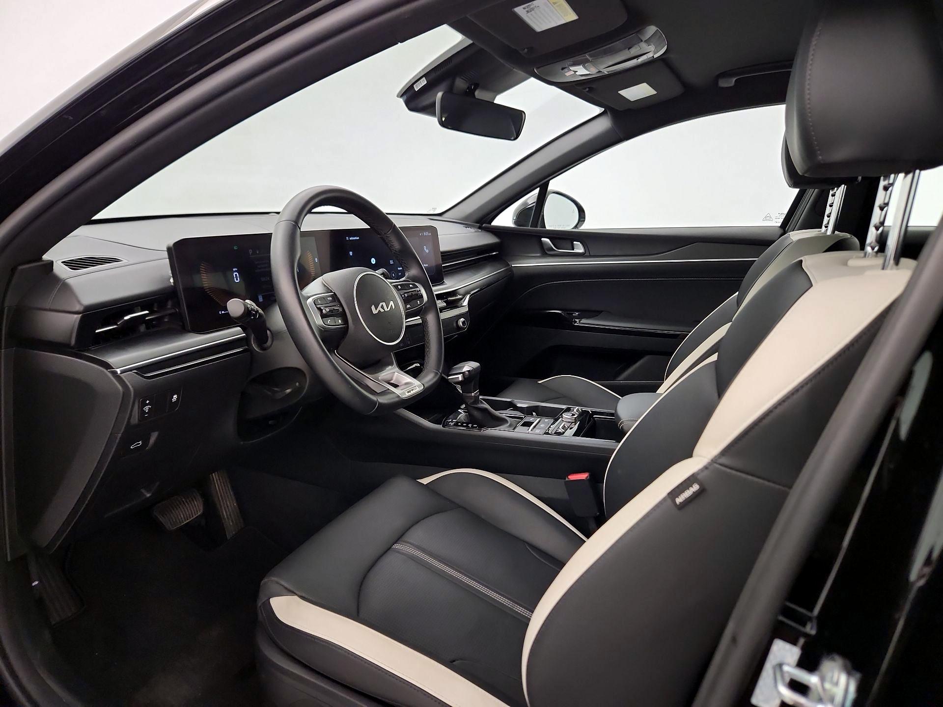 Thumbnail: 2025 Kia K5 - 11