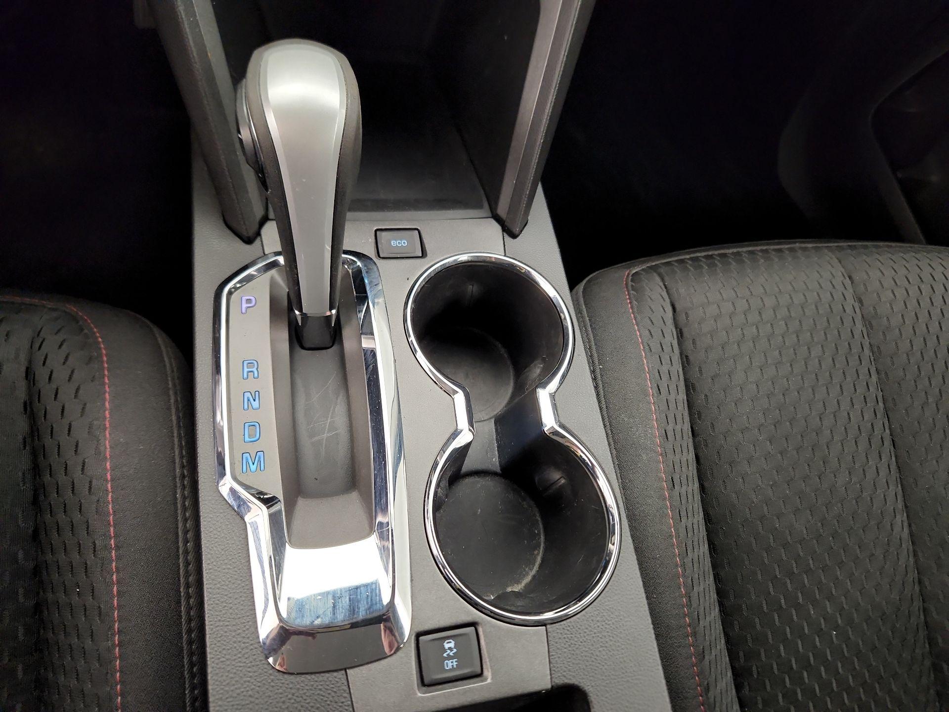 Thumbnail: 2015 Chevrolet Equinox - 16