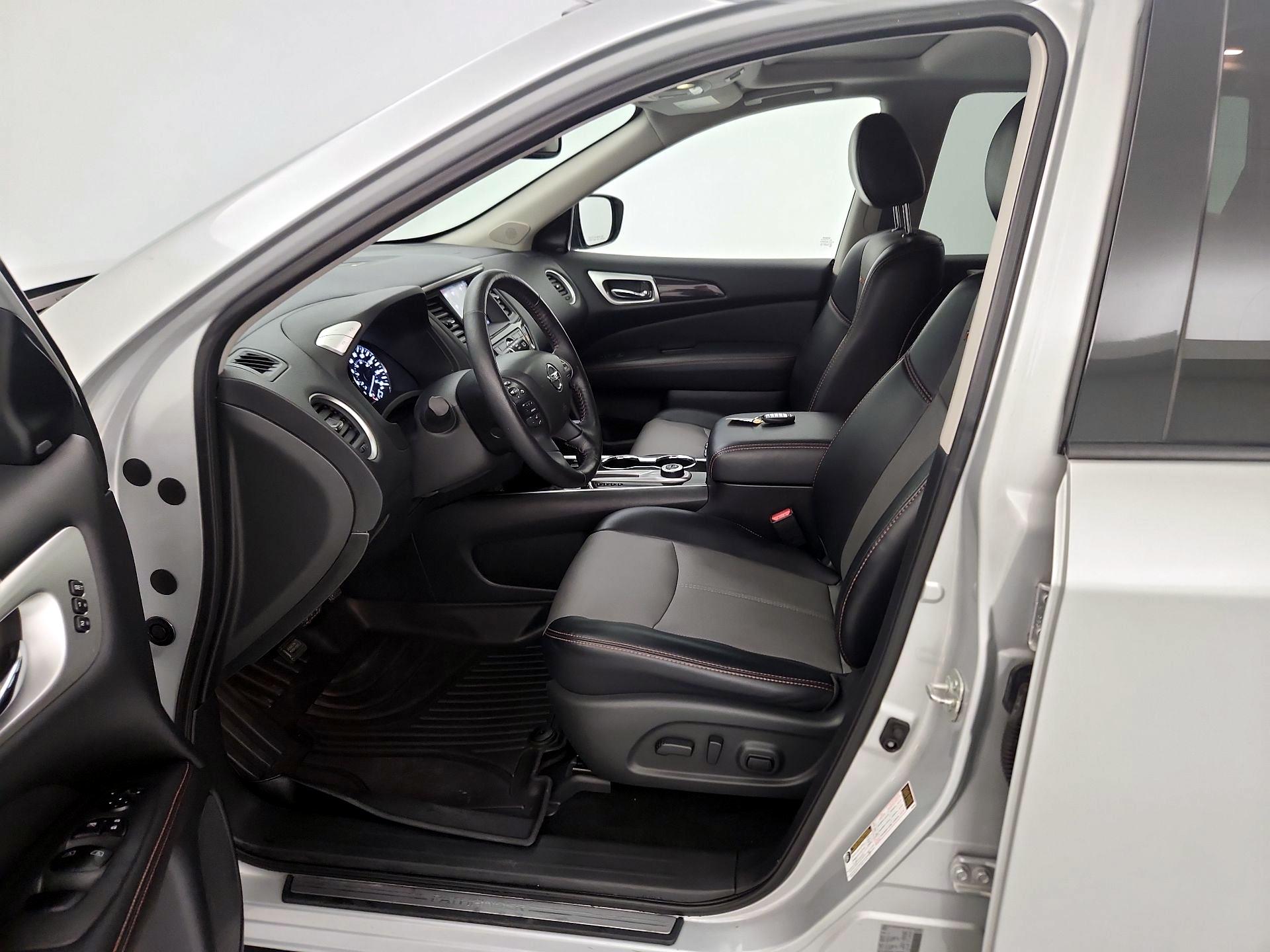 Thumbnail: 2020 Nissan Pathfinder - 11