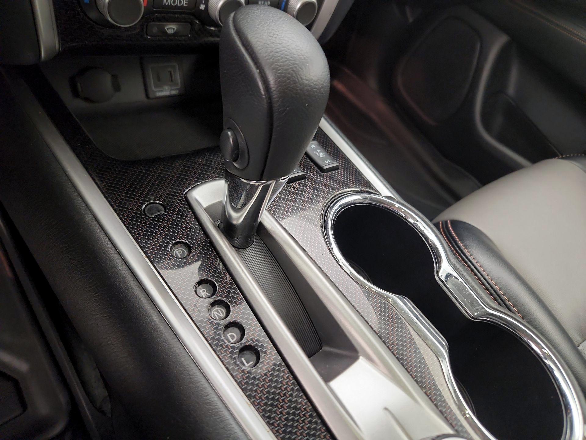 Thumbnail: 2020 Nissan Pathfinder - 16