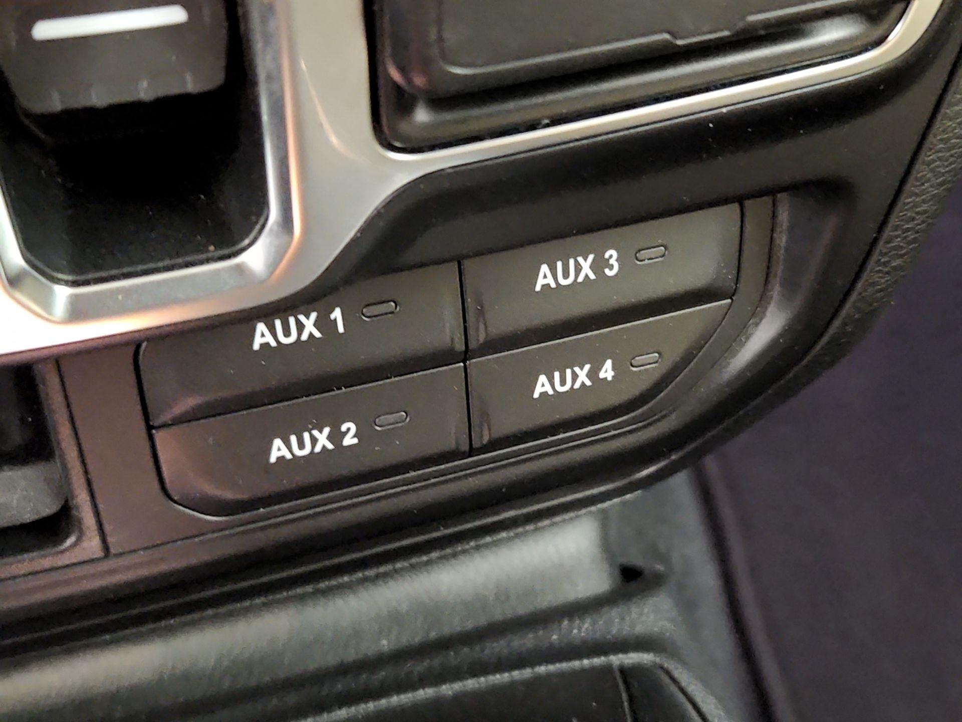 Thumbnail: 2020 Jeep Gladiator - 18