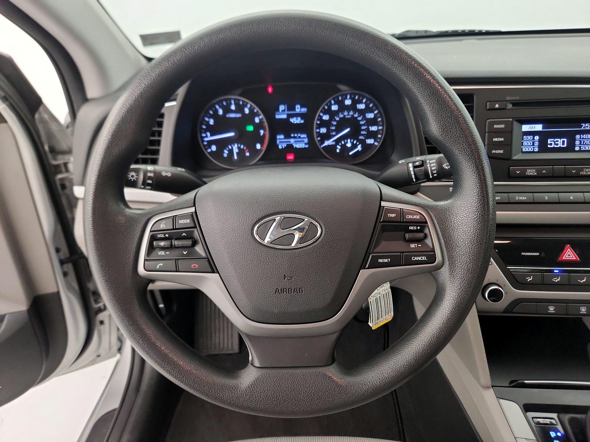 Thumbnail: 2017 Hyundai Elantra - 10