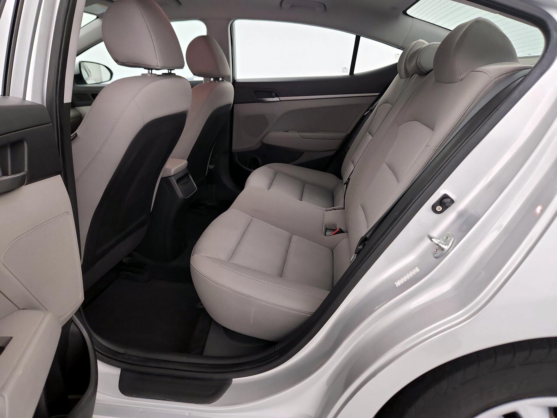 Thumbnail: 2017 Hyundai Elantra - 18