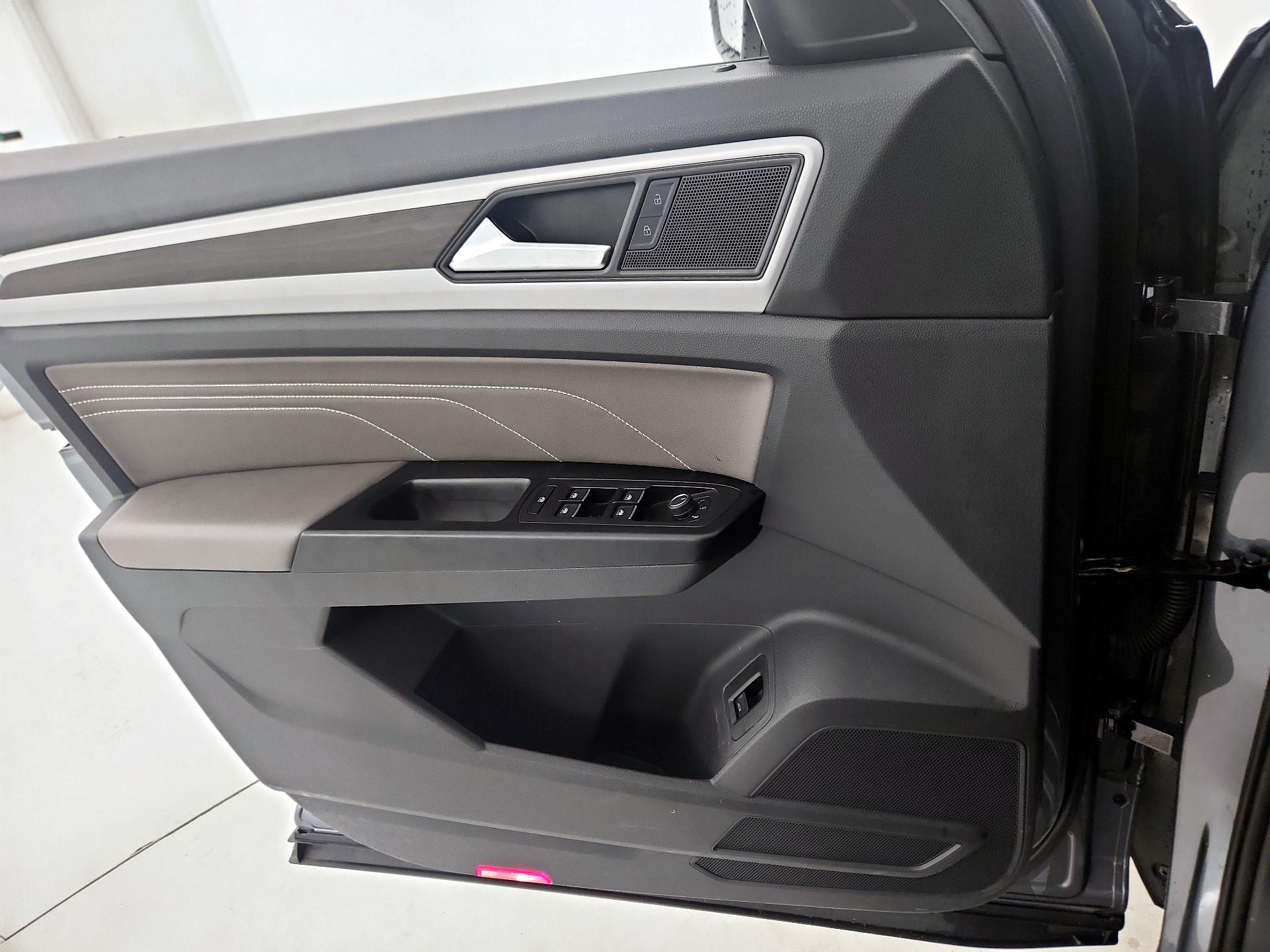 Thumbnail: 2021 Volkswagen Atlas - 12